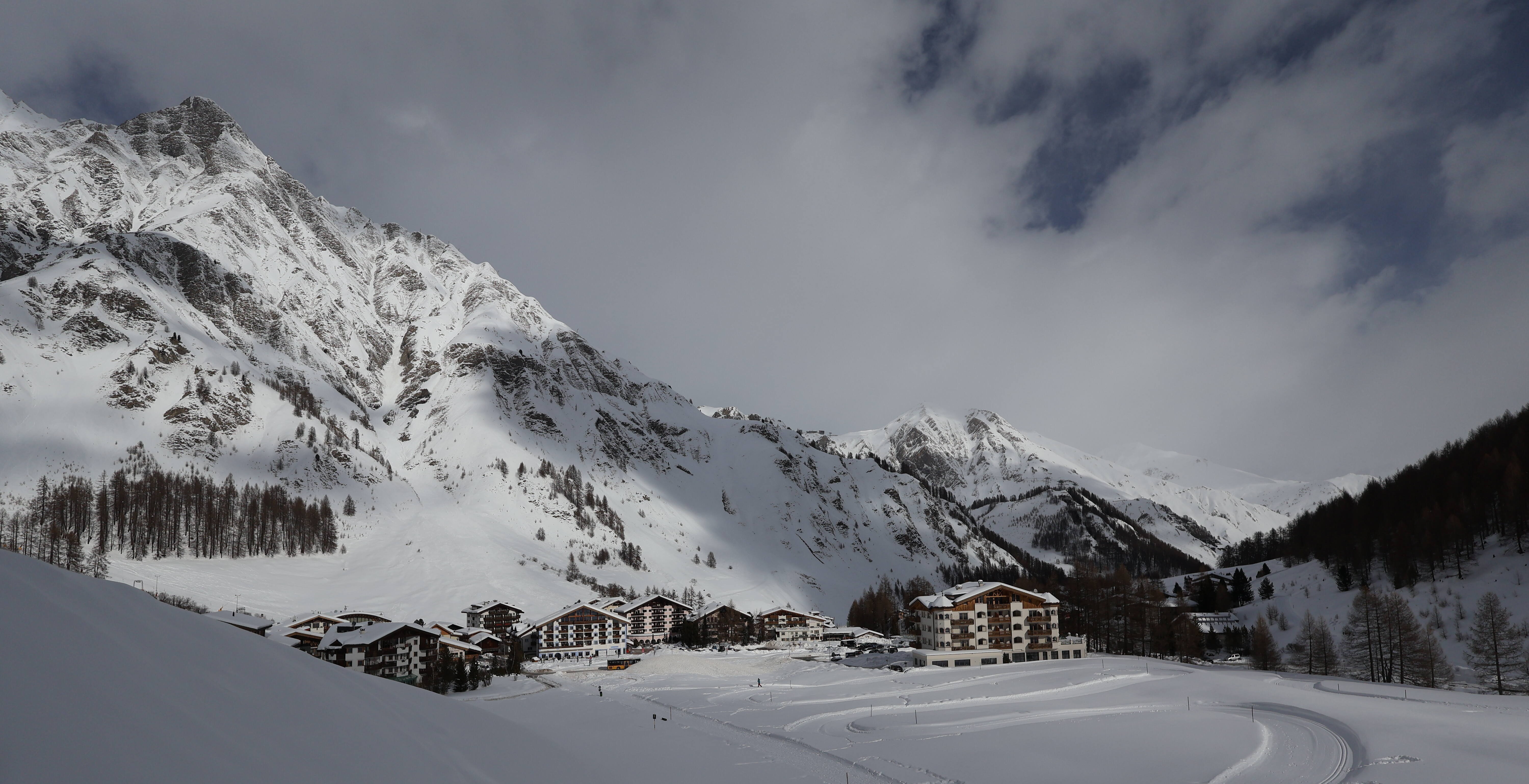 Archiv Foto Webcam Samnaun: Blick auf das Dorf