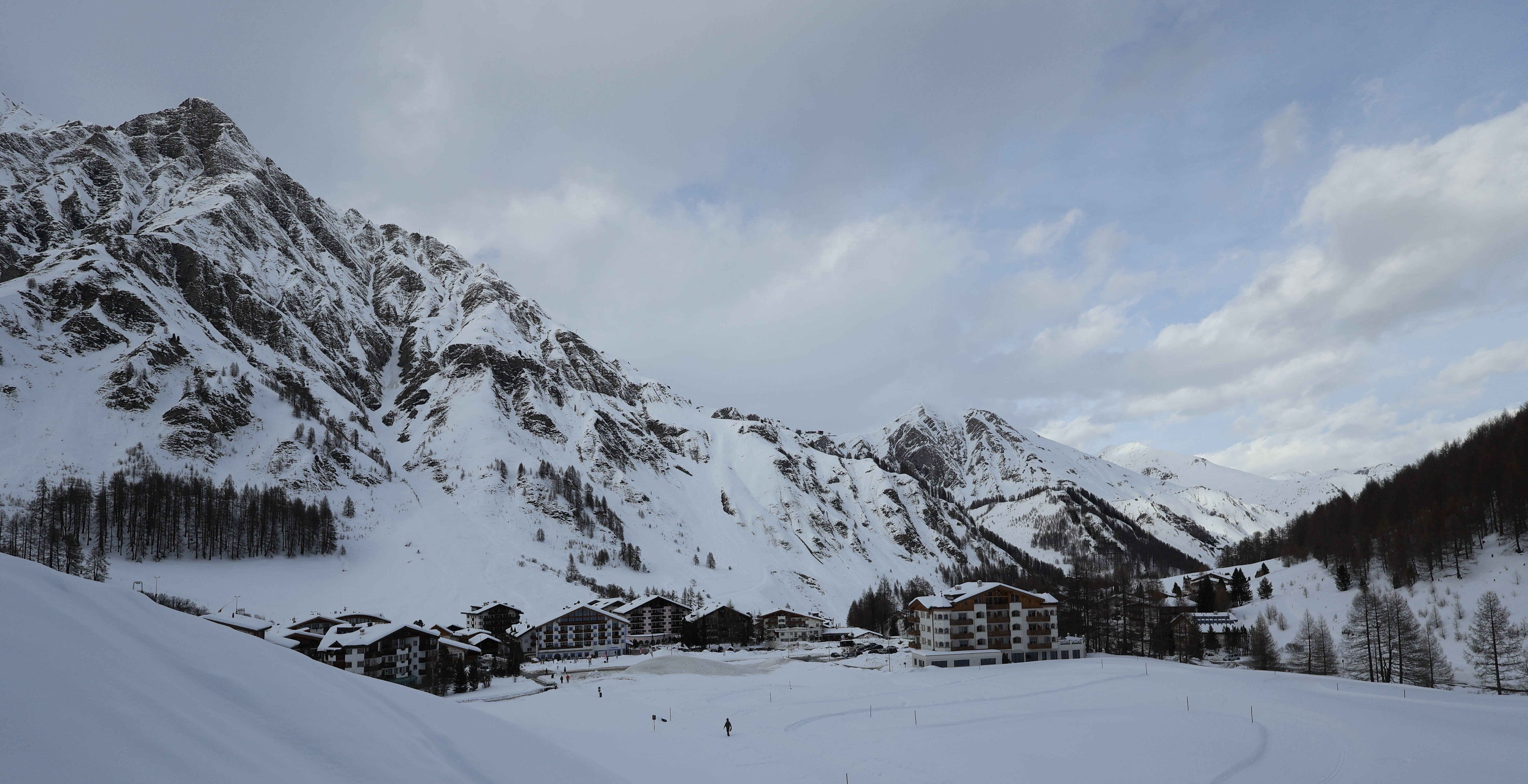 Archived image Webcam Samnaun: Village View