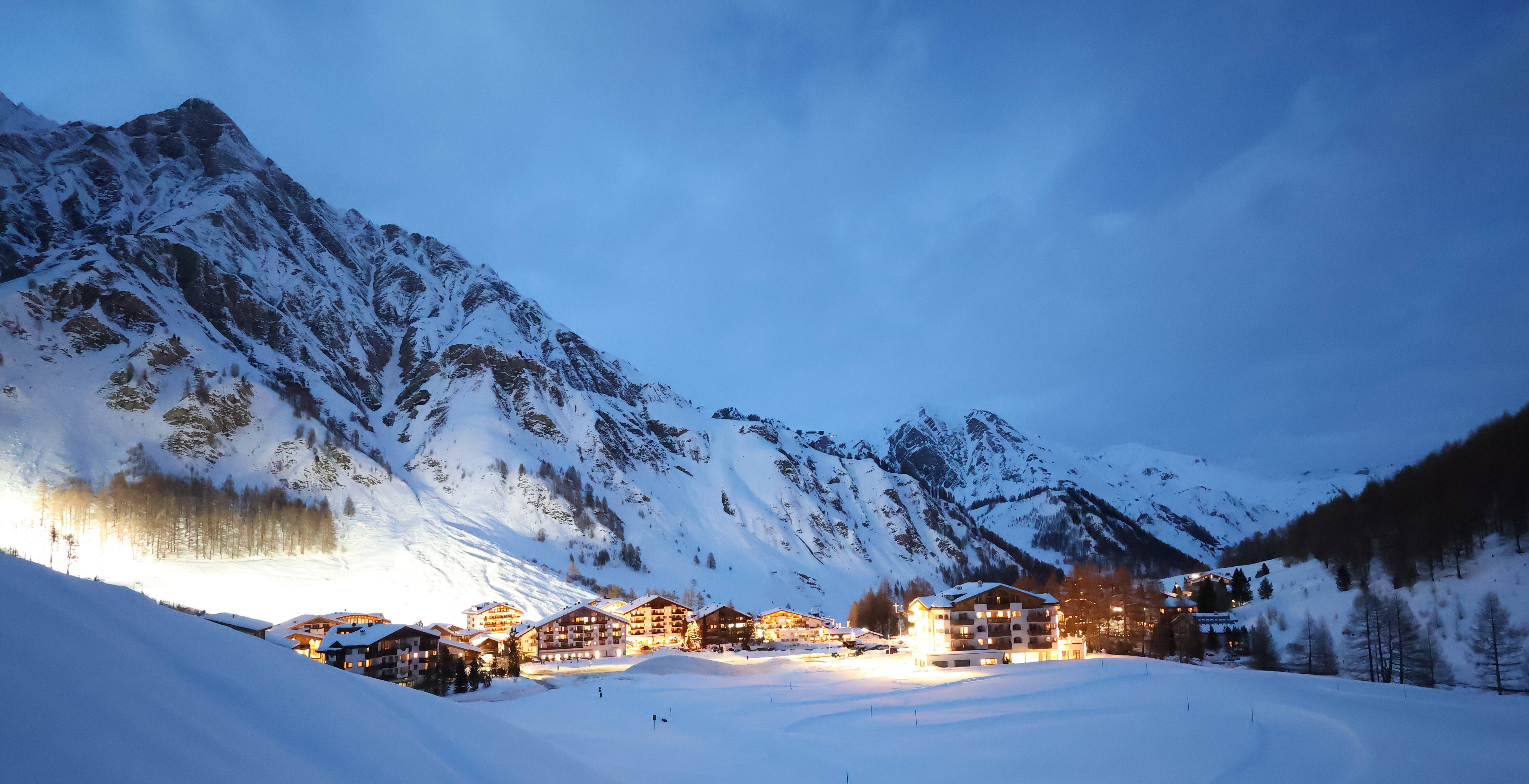 Archived image Webcam Samnaun: Village View