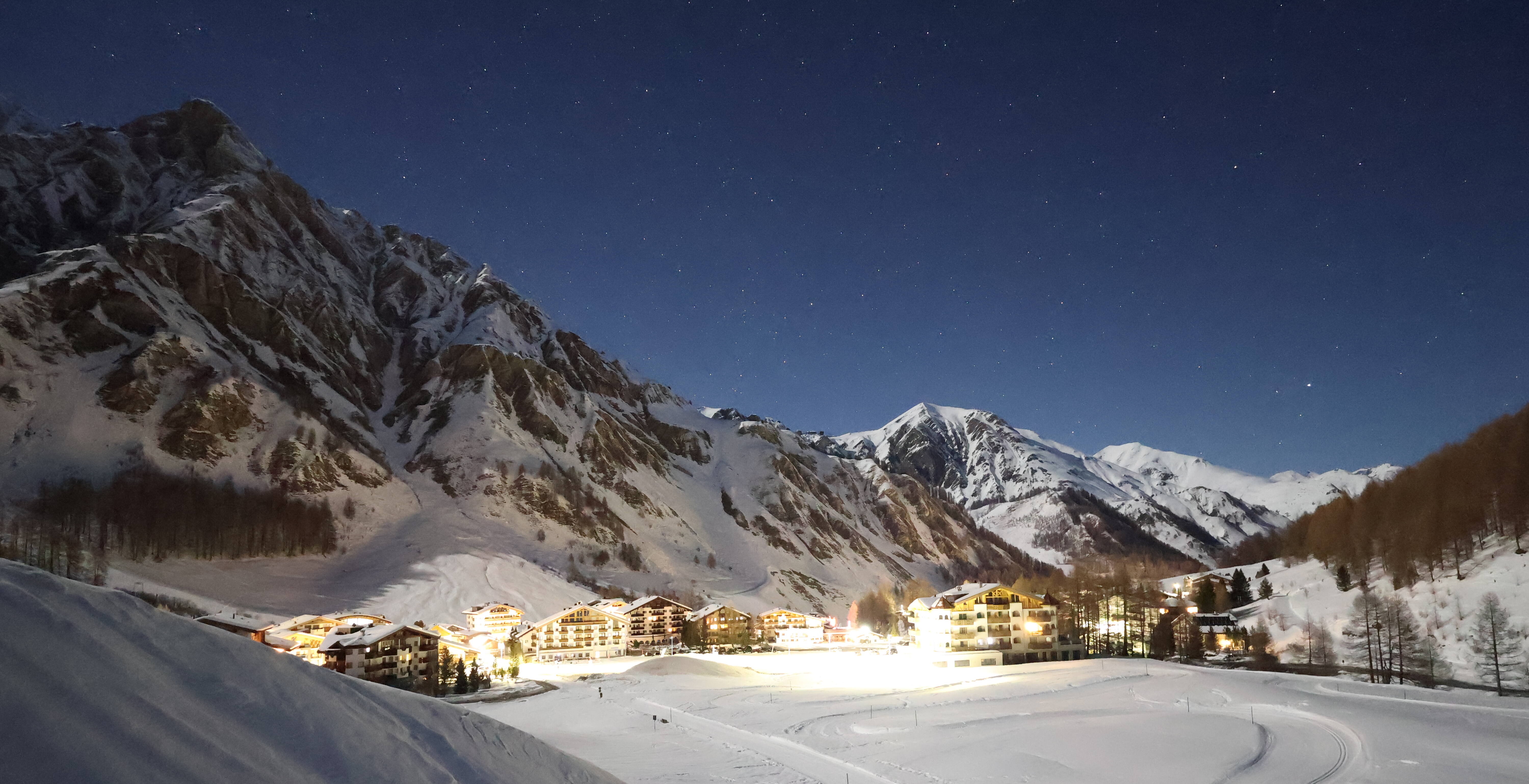 Archived image Webcam Samnaun: Village View