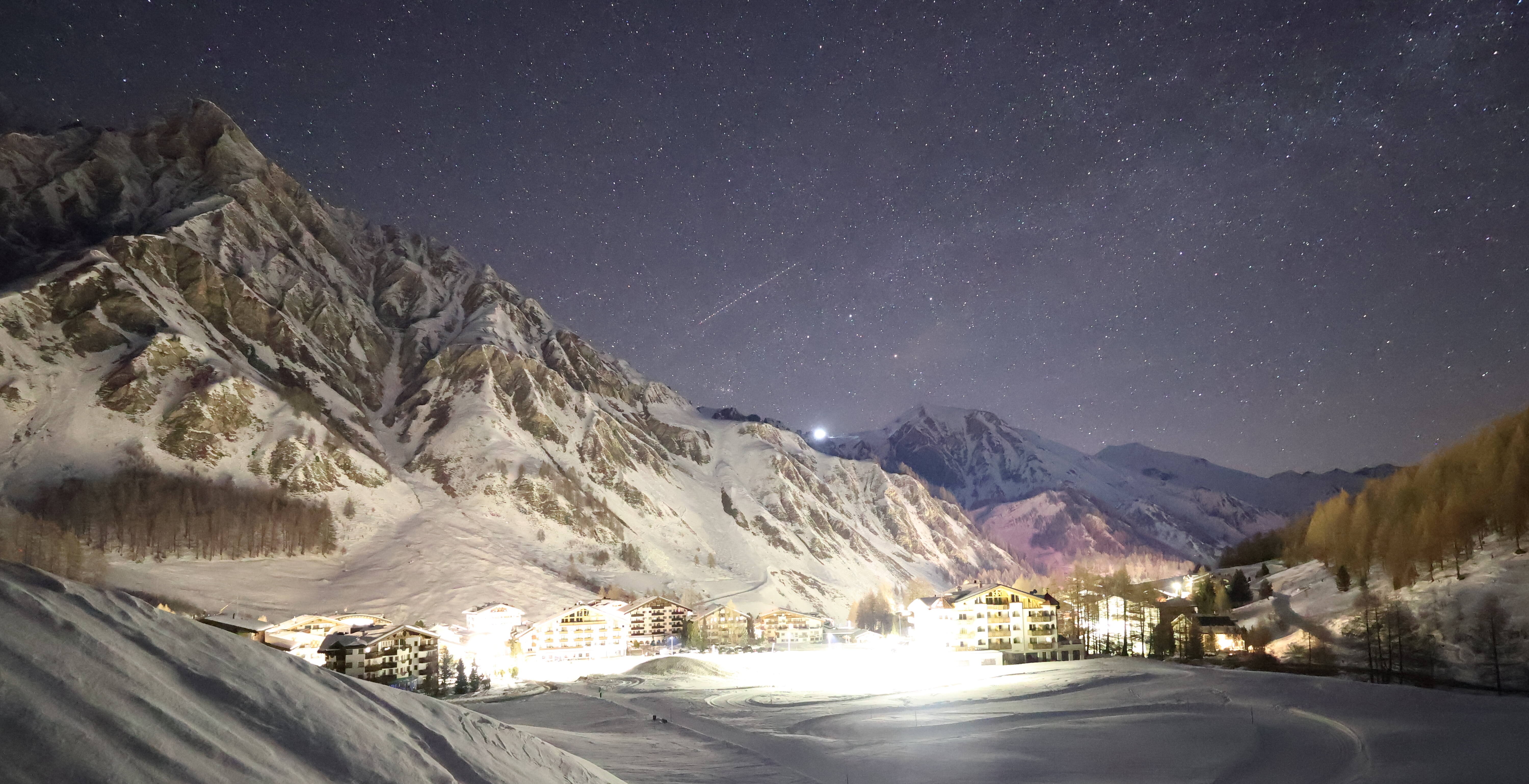 Archived image Webcam Samnaun: Village View