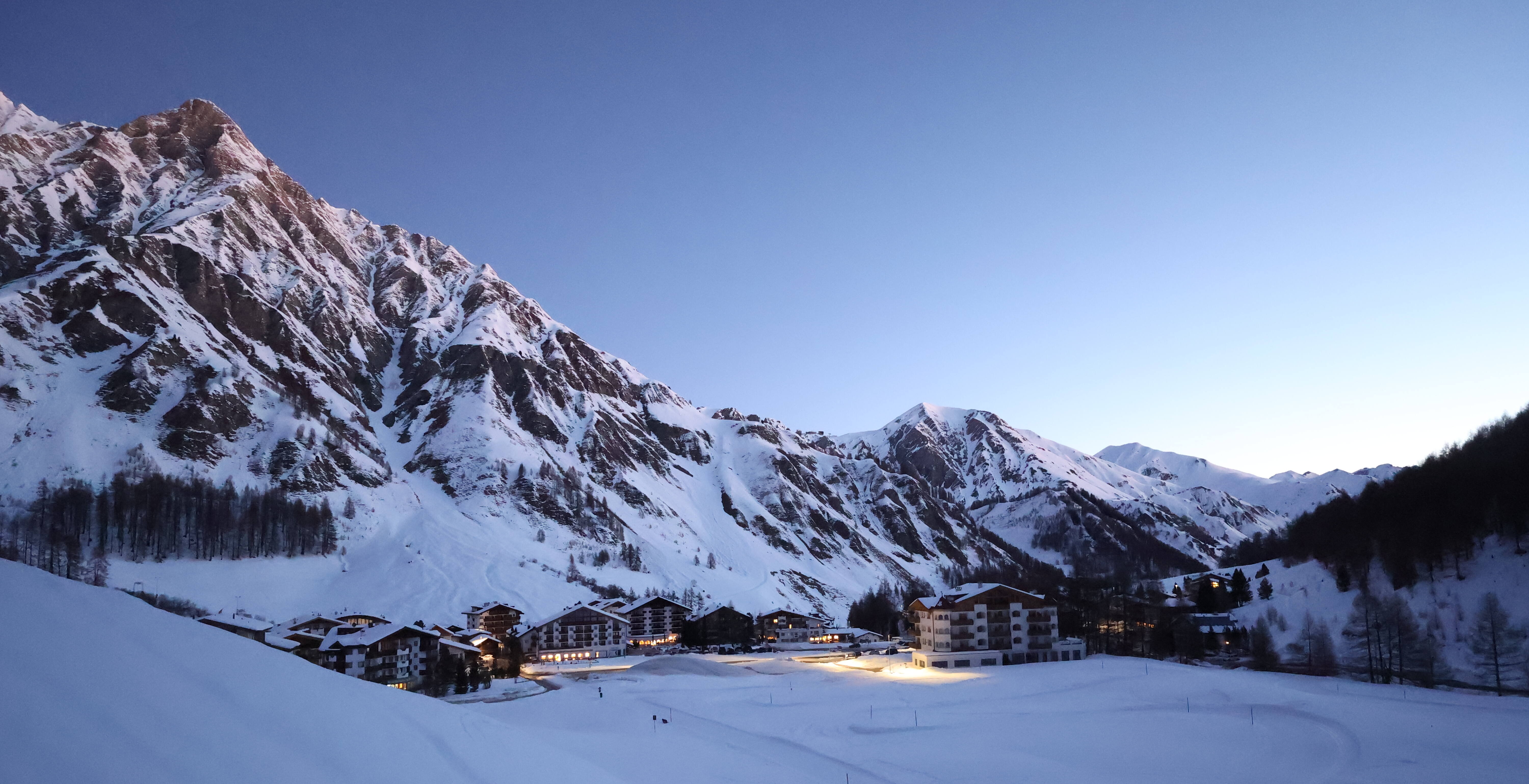 Archived image Webcam Samnaun: Village View