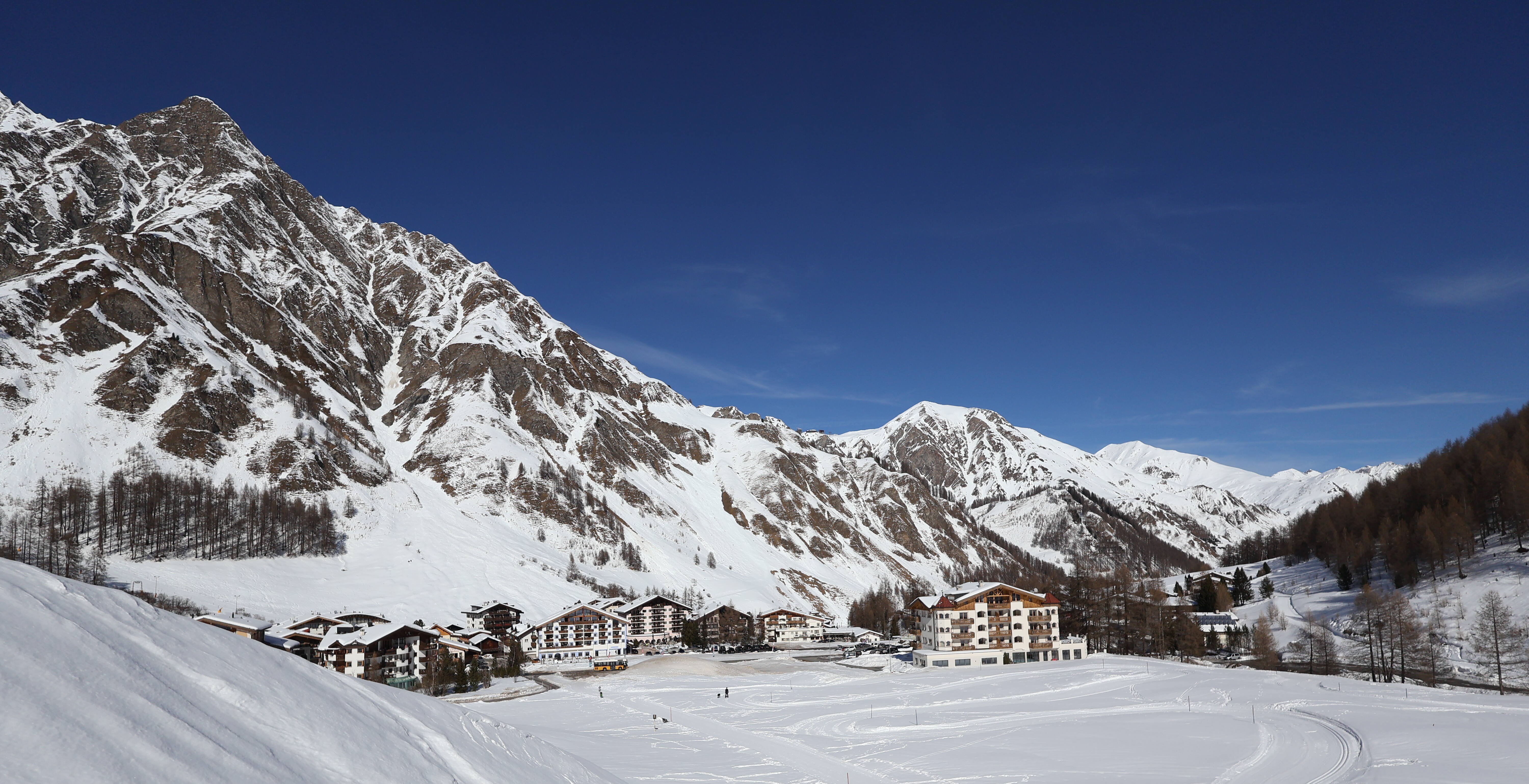 Archived image Webcam Samnaun: Village View