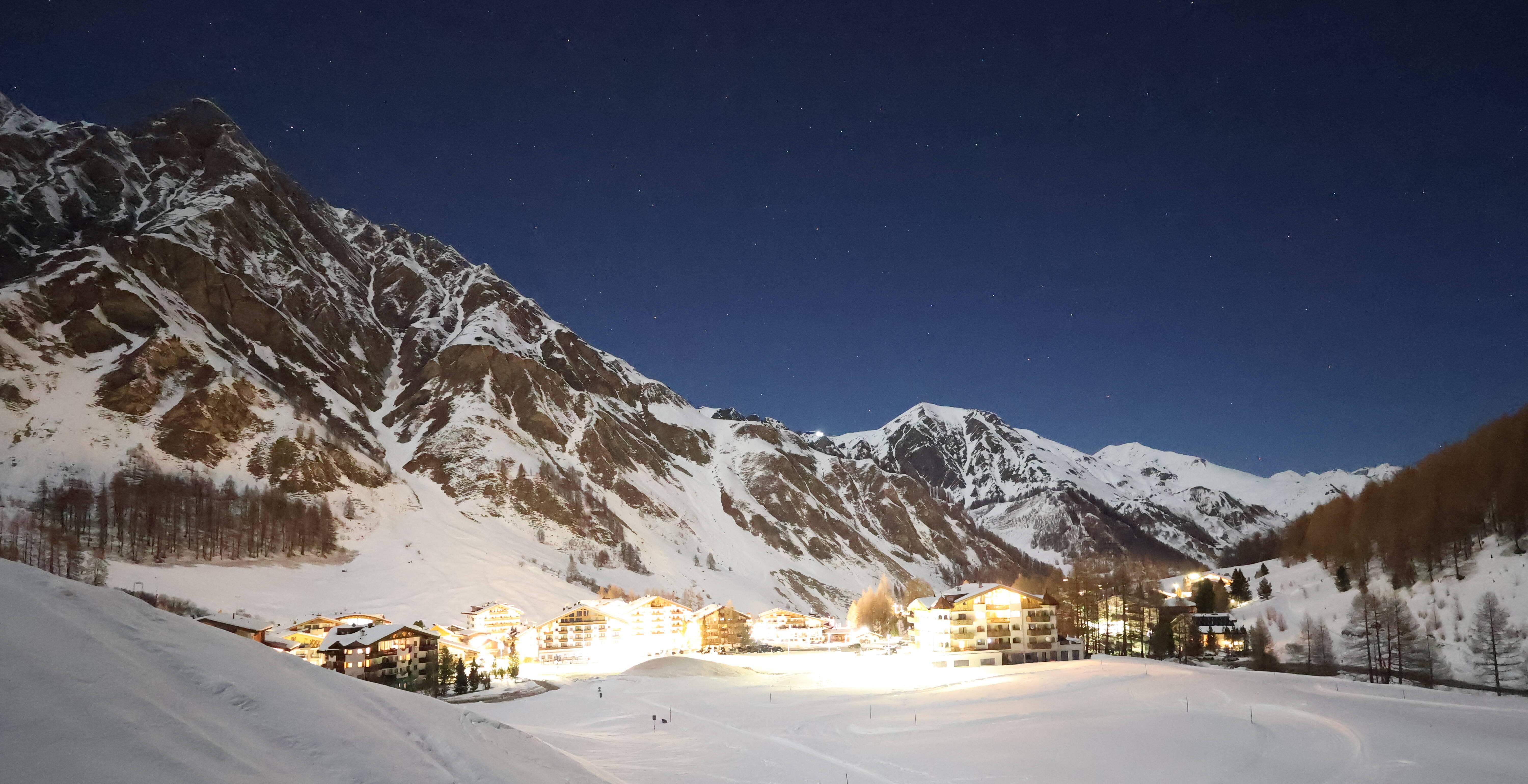 Archived image Webcam Samnaun: Village View