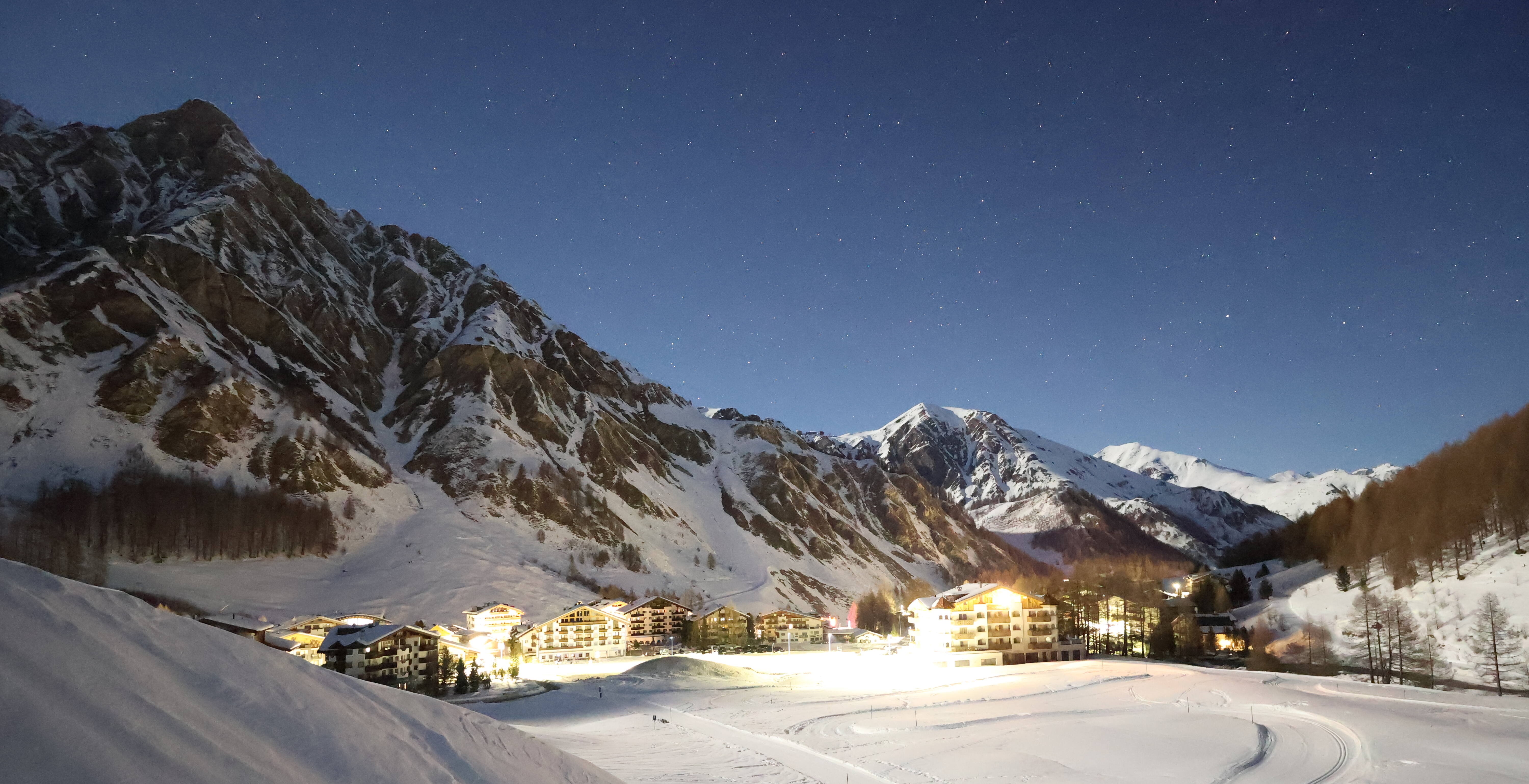 Archiv Foto Webcam Samnaun: Blick auf das Dorf