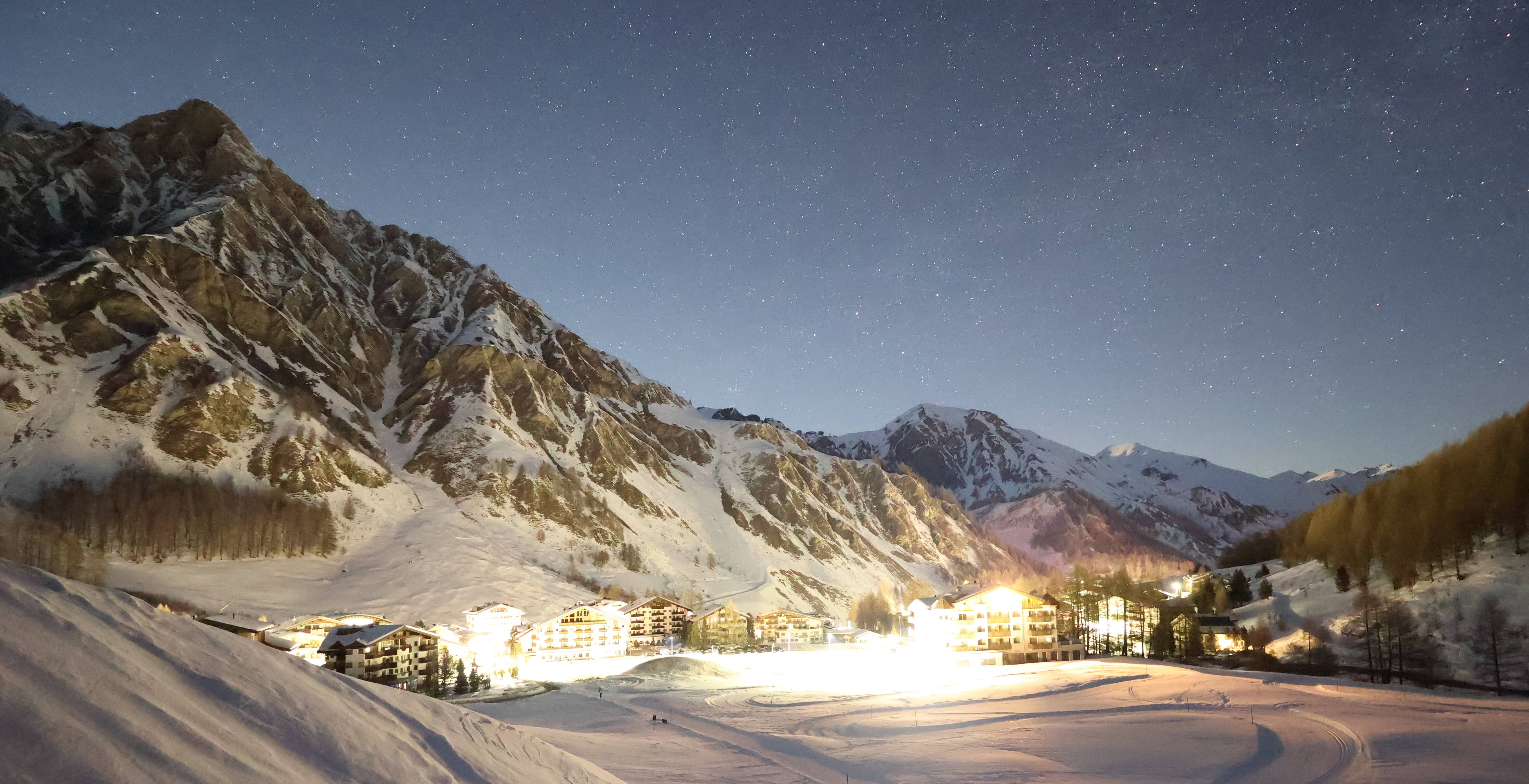 Archiv Foto Webcam Samnaun: Blick auf das Dorf