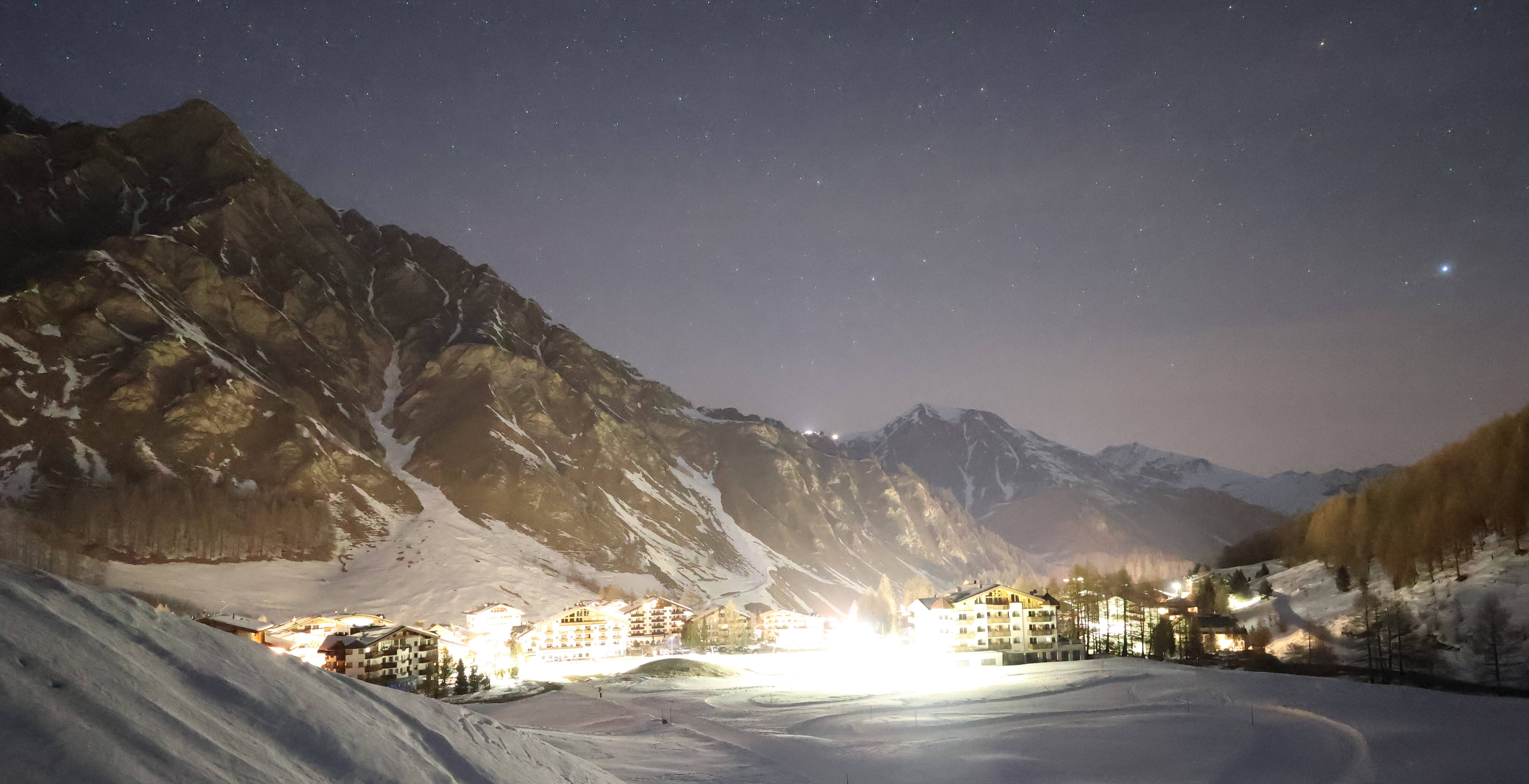 Archiv Foto Webcam Samnaun: Blick auf das Dorf