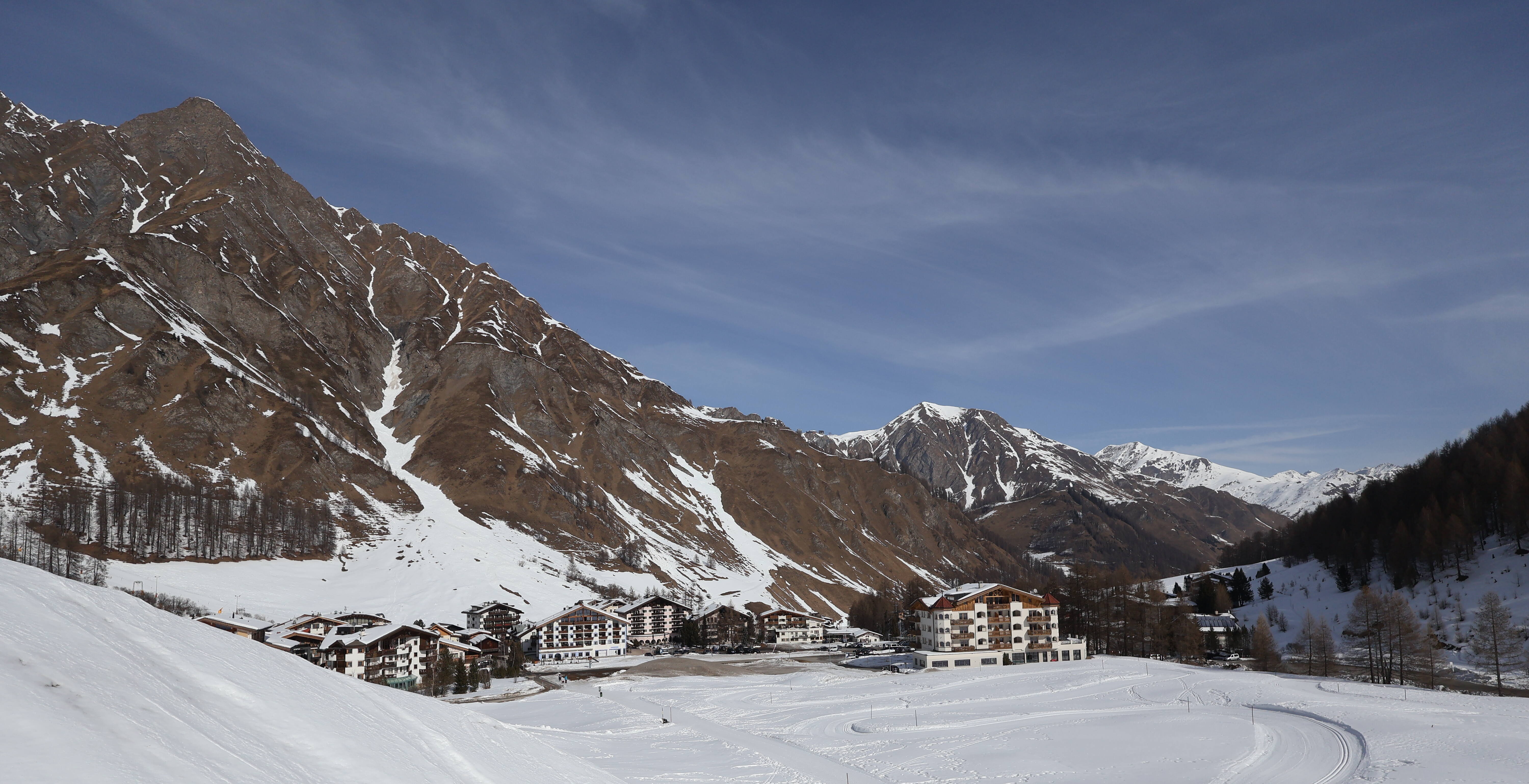 Archiv Foto Webcam Samnaun: Blick auf das Dorf