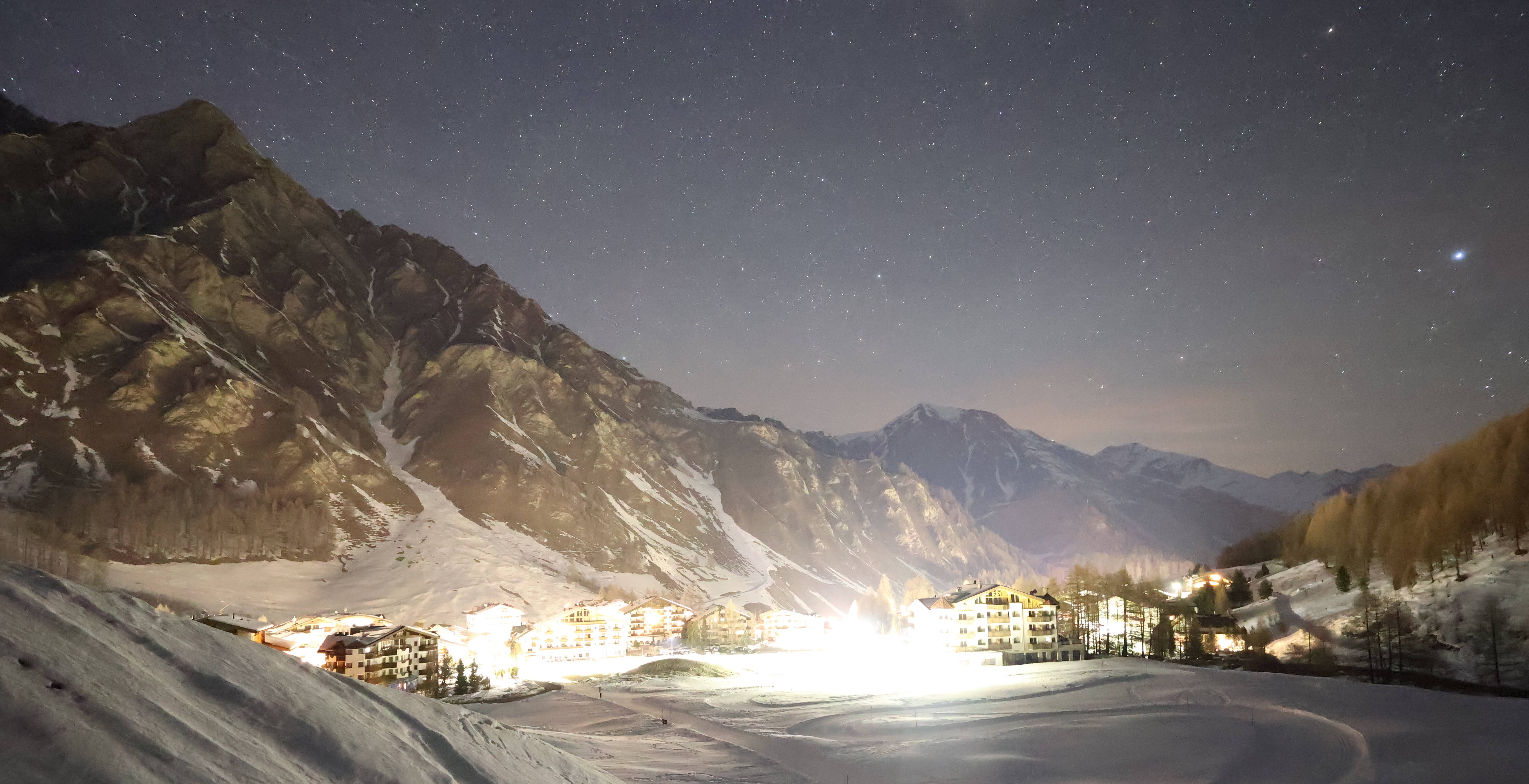 Archiv Foto Webcam Samnaun: Blick auf das Dorf