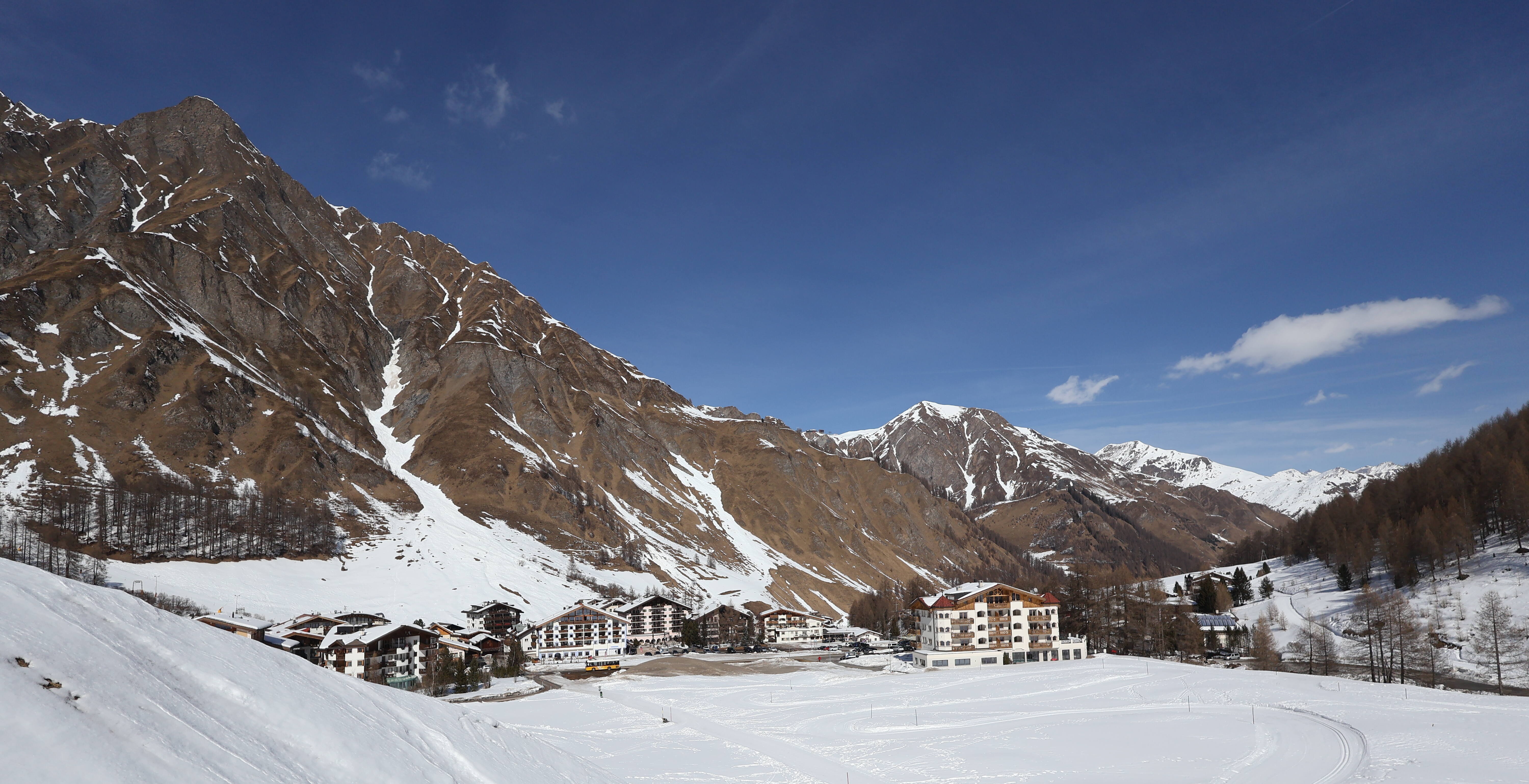 Archiv Foto Webcam Samnaun: Blick auf das Dorf