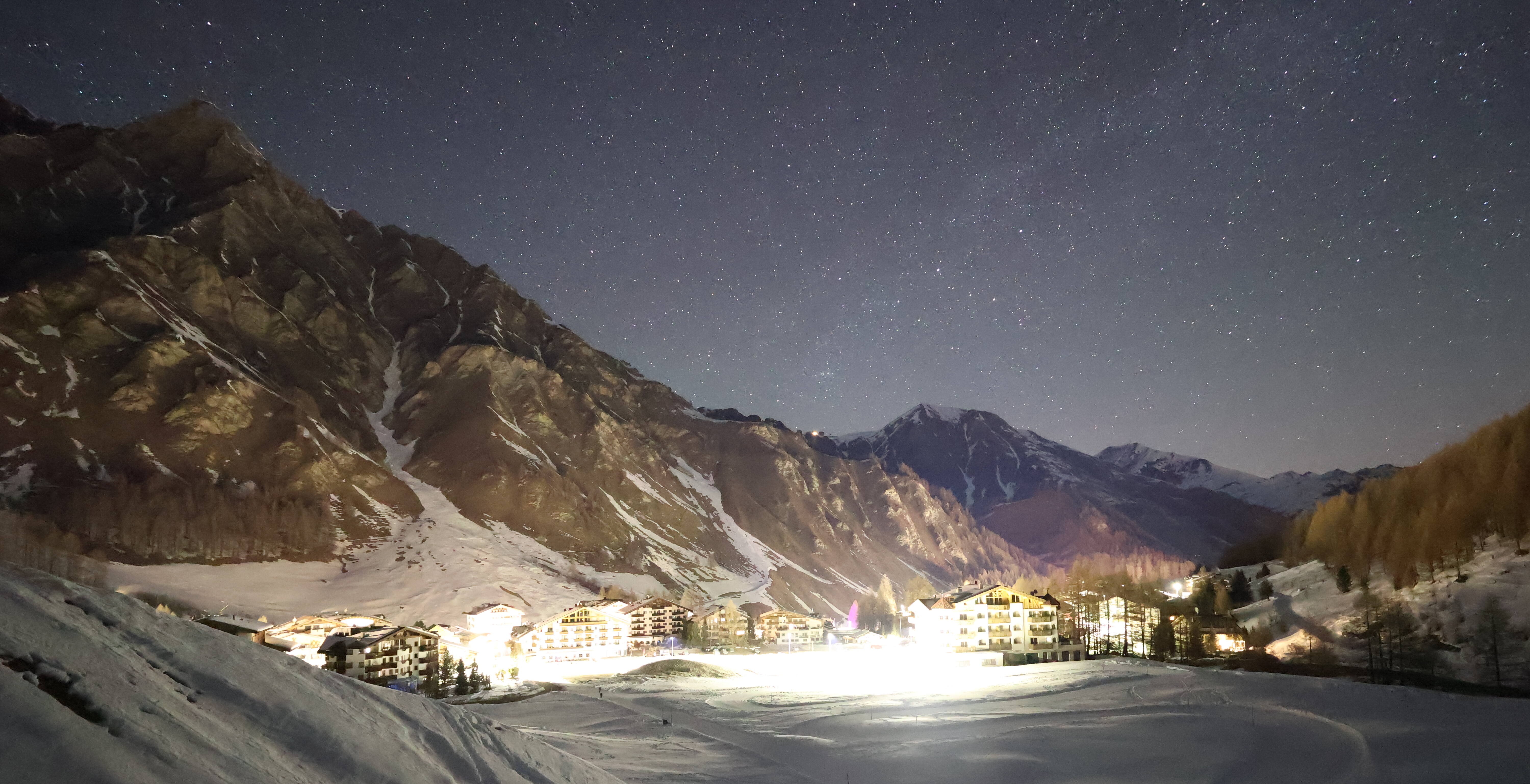 Archiv Foto Webcam Samnaun: Blick auf das Dorf