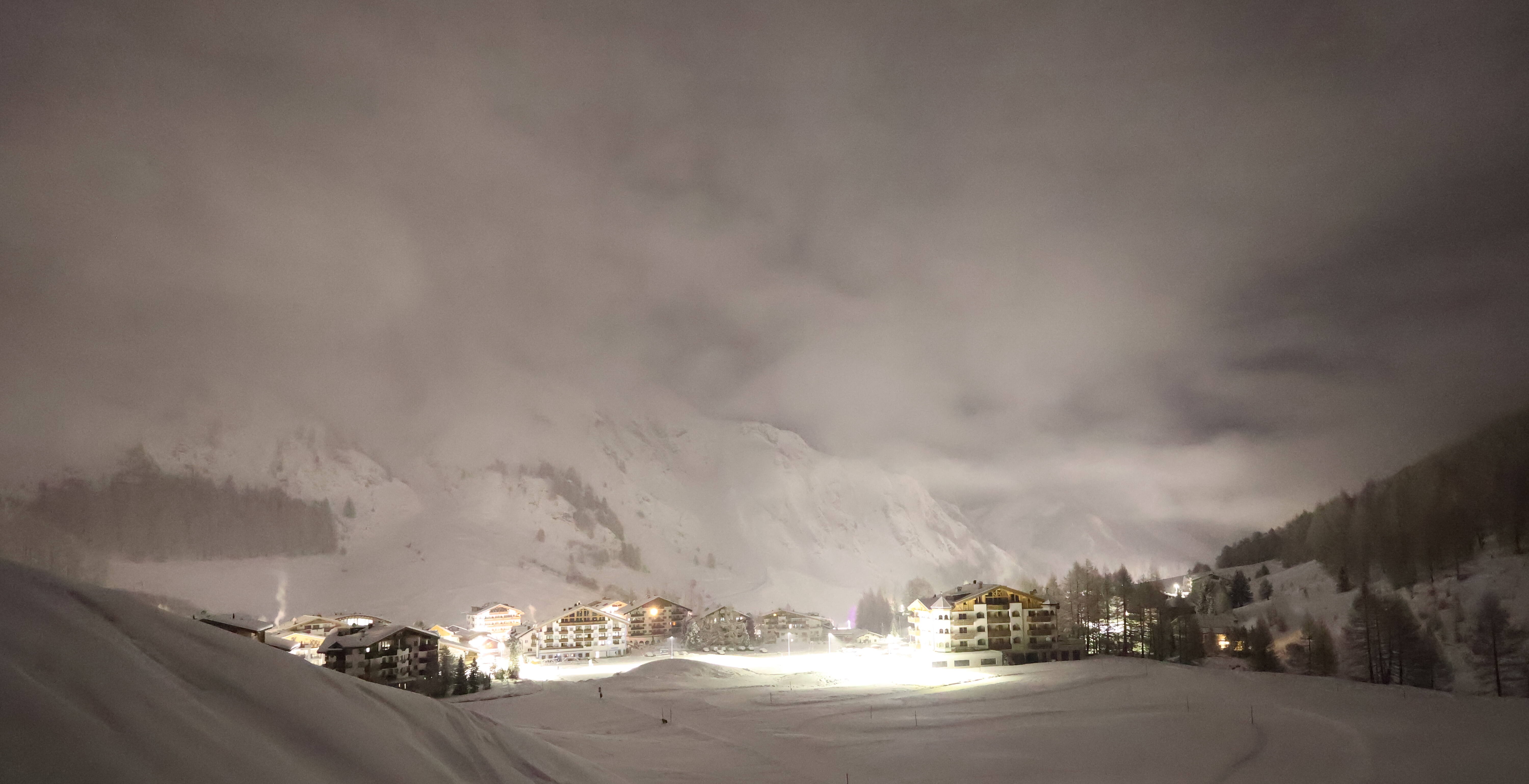 Archiv Foto Webcam Samnaun: Blick auf das Dorf