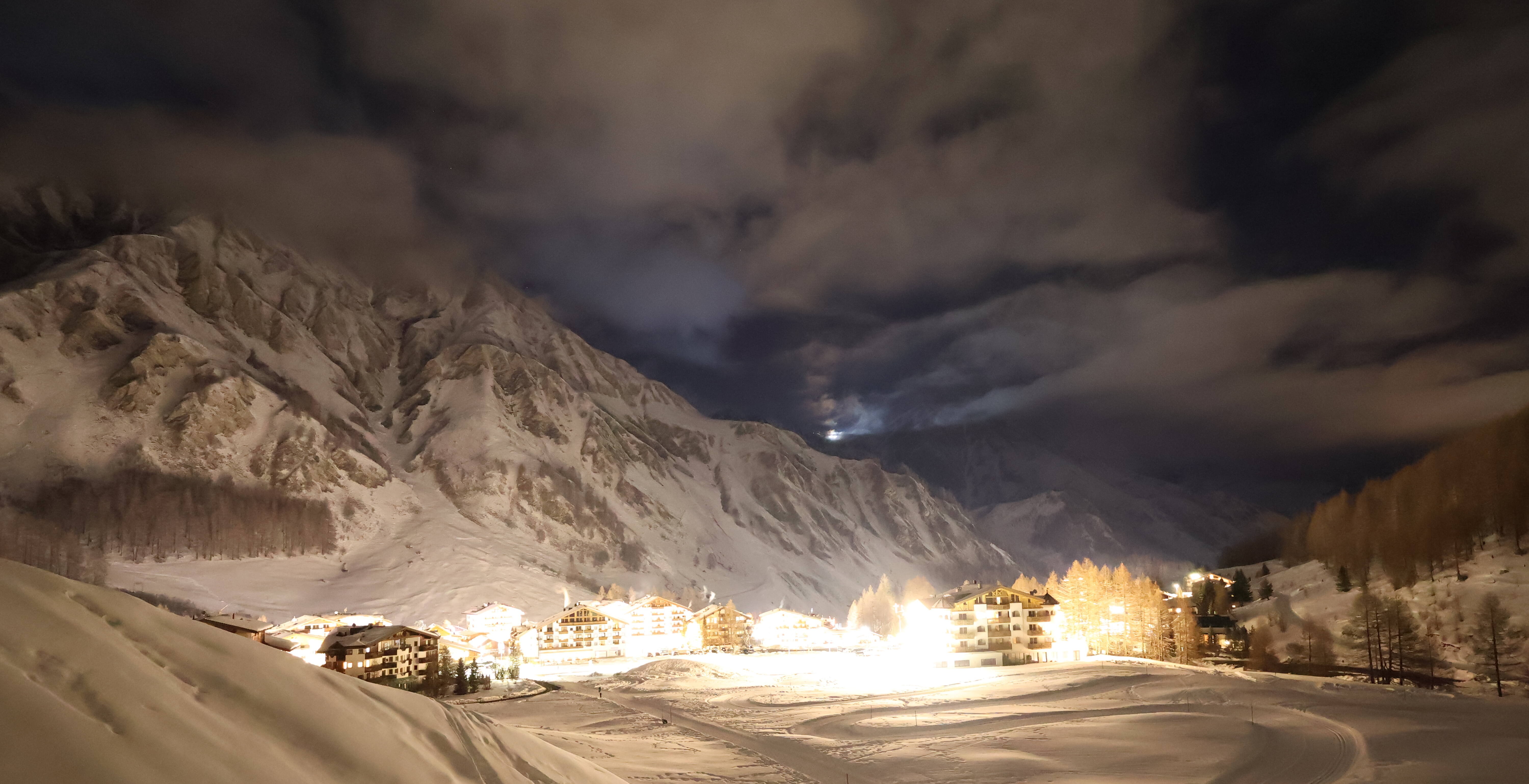Archiv Foto Webcam Samnaun: Blick auf das Dorf
