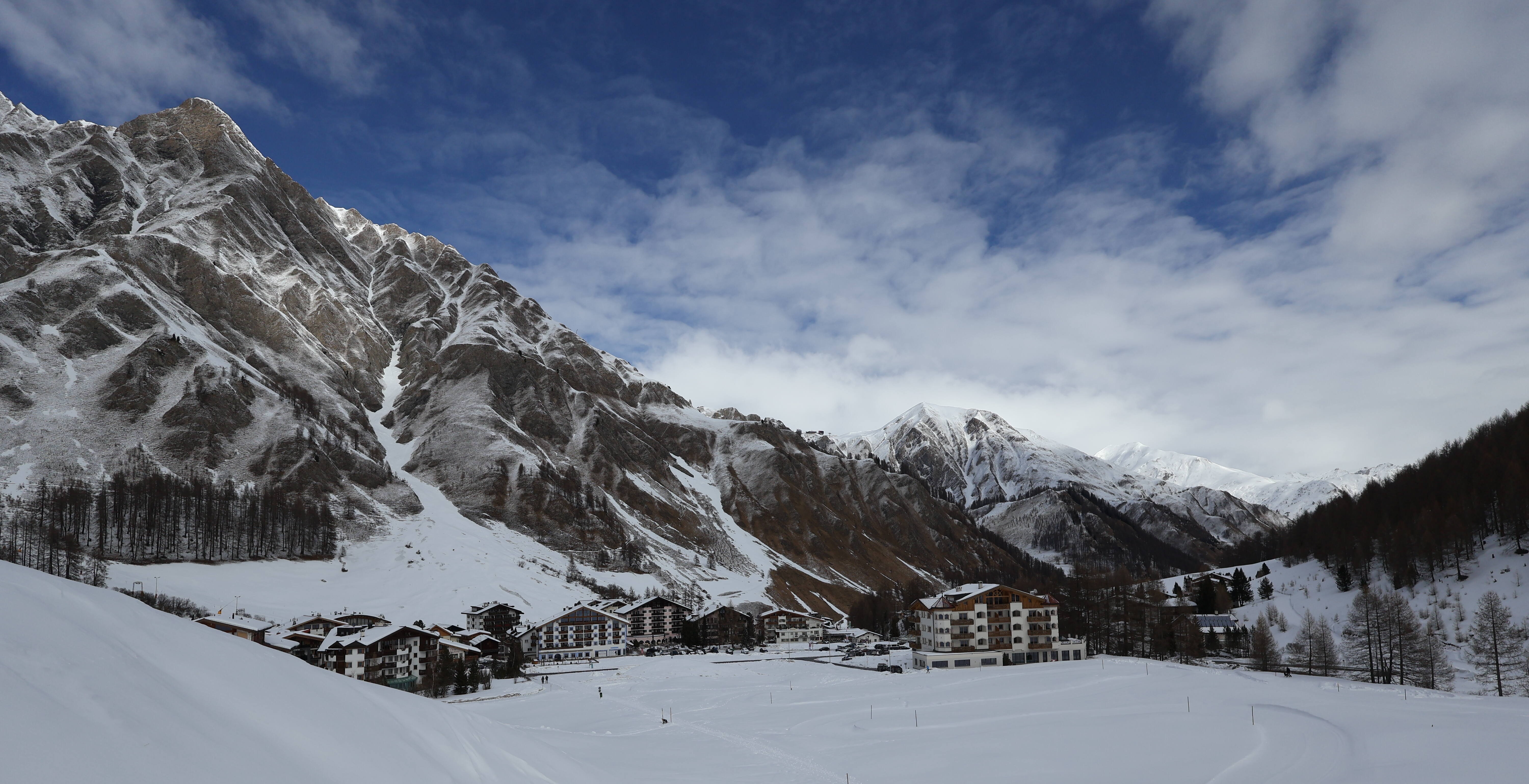 Archived image Webcam Samnaun: Village View