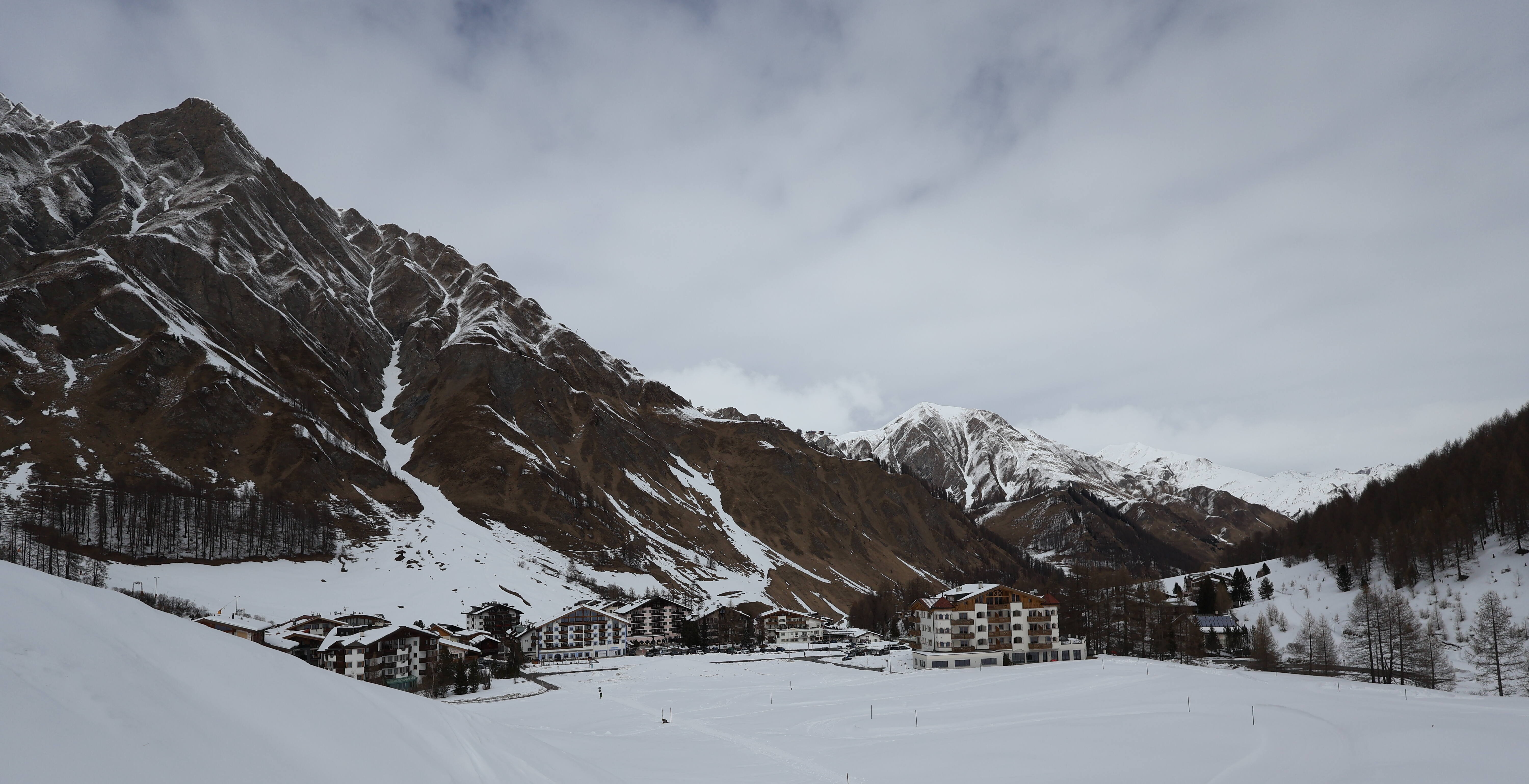 Archived image Webcam Samnaun: Village View