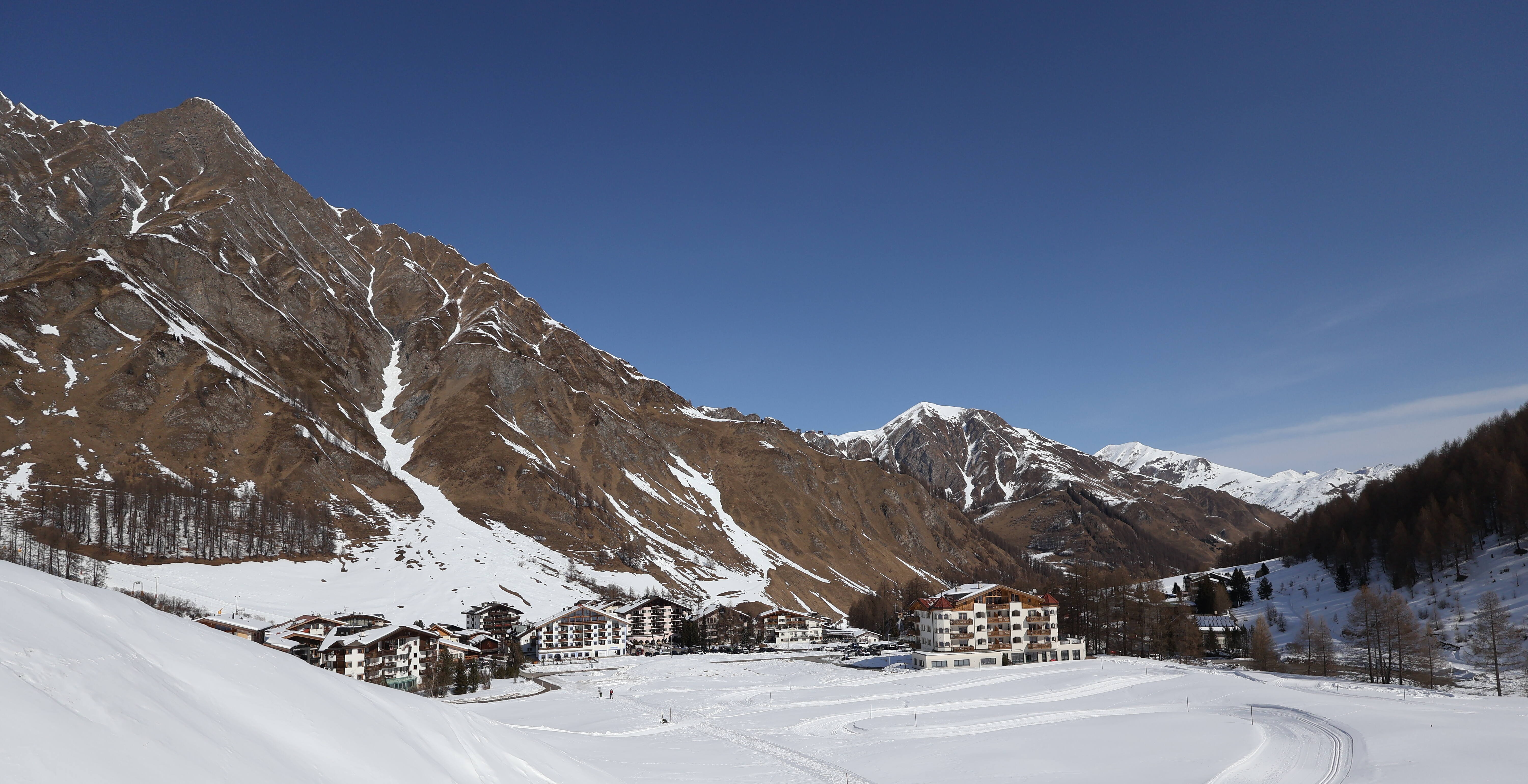 Archived image Webcam Samnaun: Village View