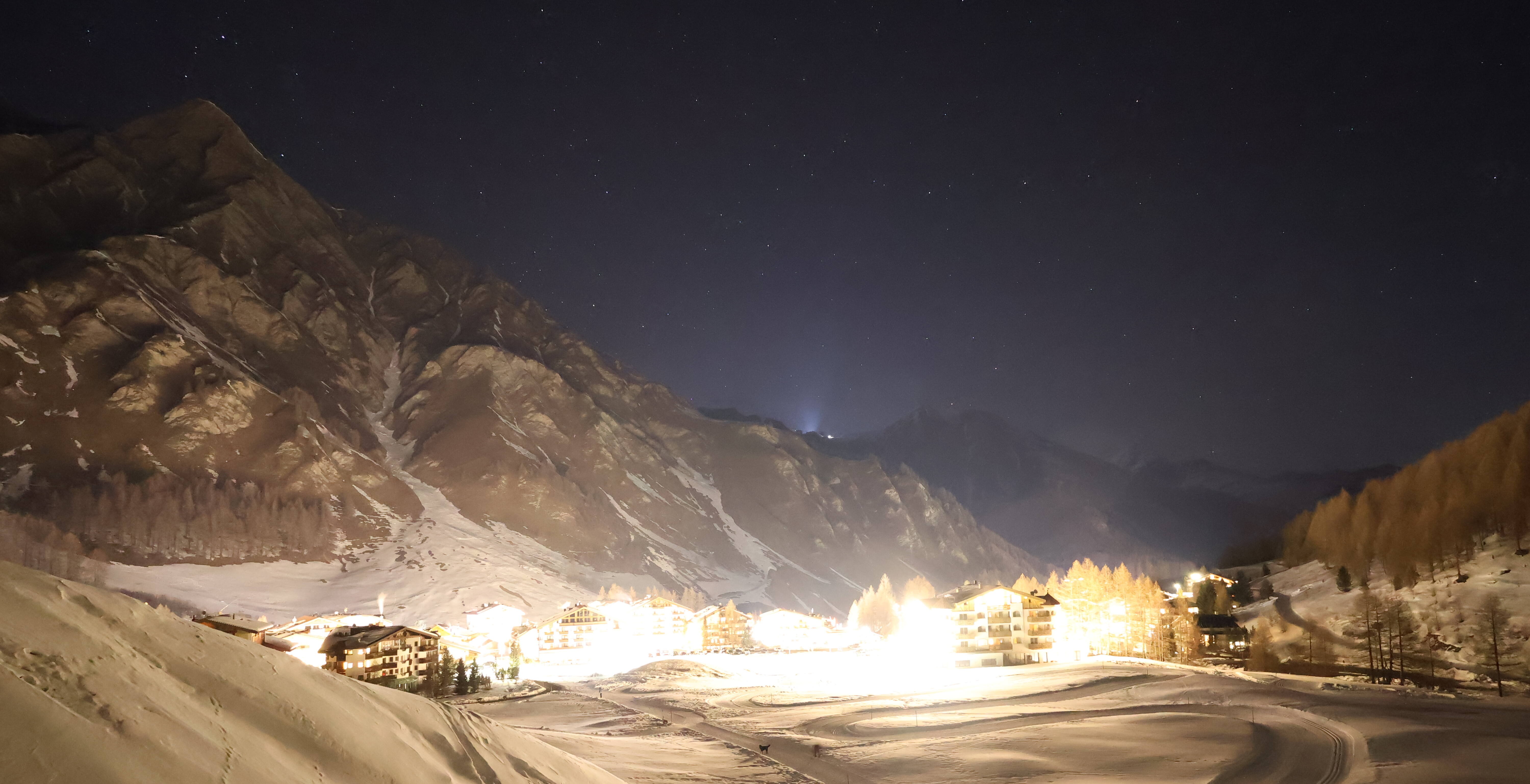 Archiv Foto Webcam Samnaun: Blick auf das Dorf