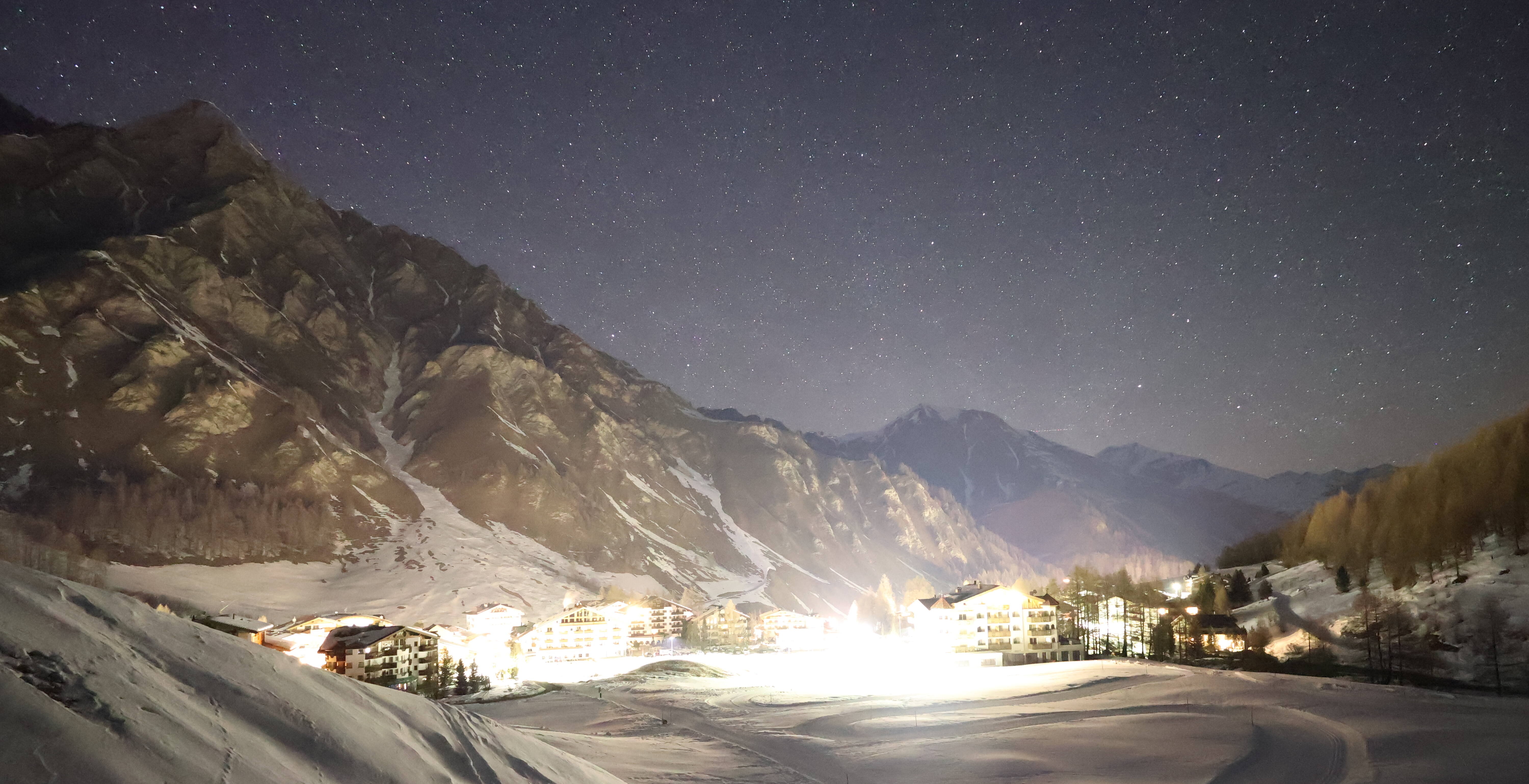 Archiv Foto Webcam Samnaun: Blick auf das Dorf