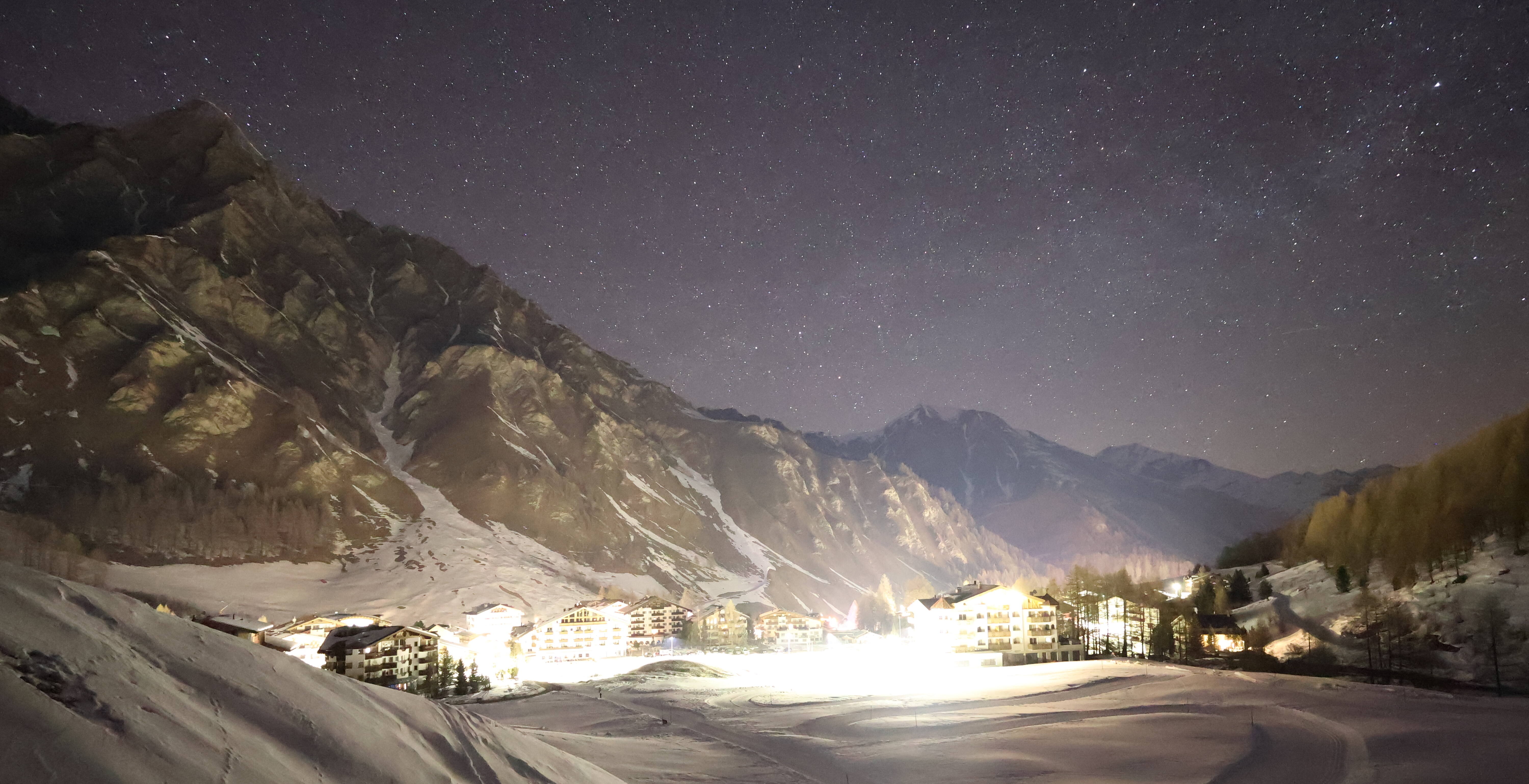 Archiv Foto Webcam Samnaun: Blick auf das Dorf