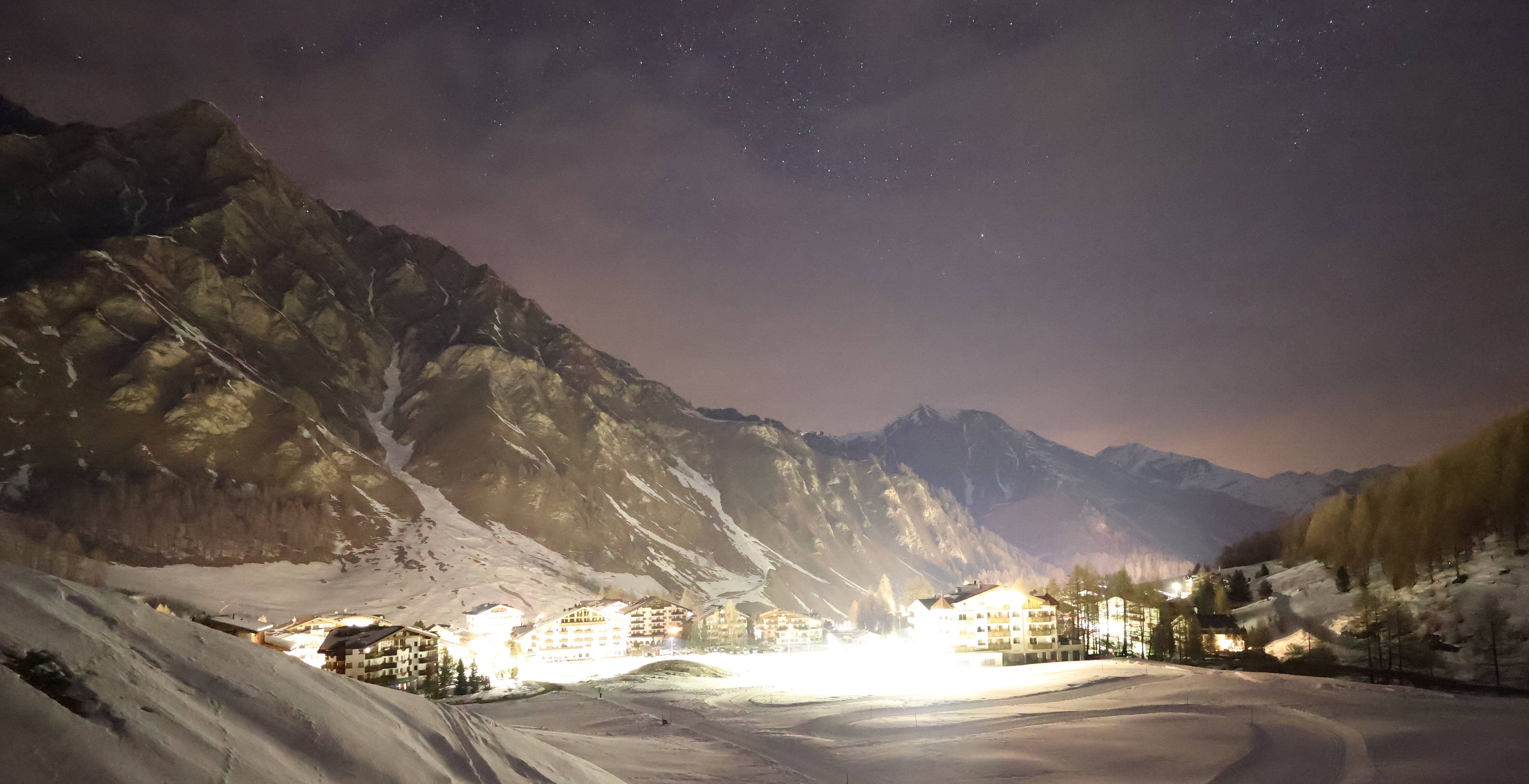 Archiv Foto Webcam Samnaun: Blick auf das Dorf