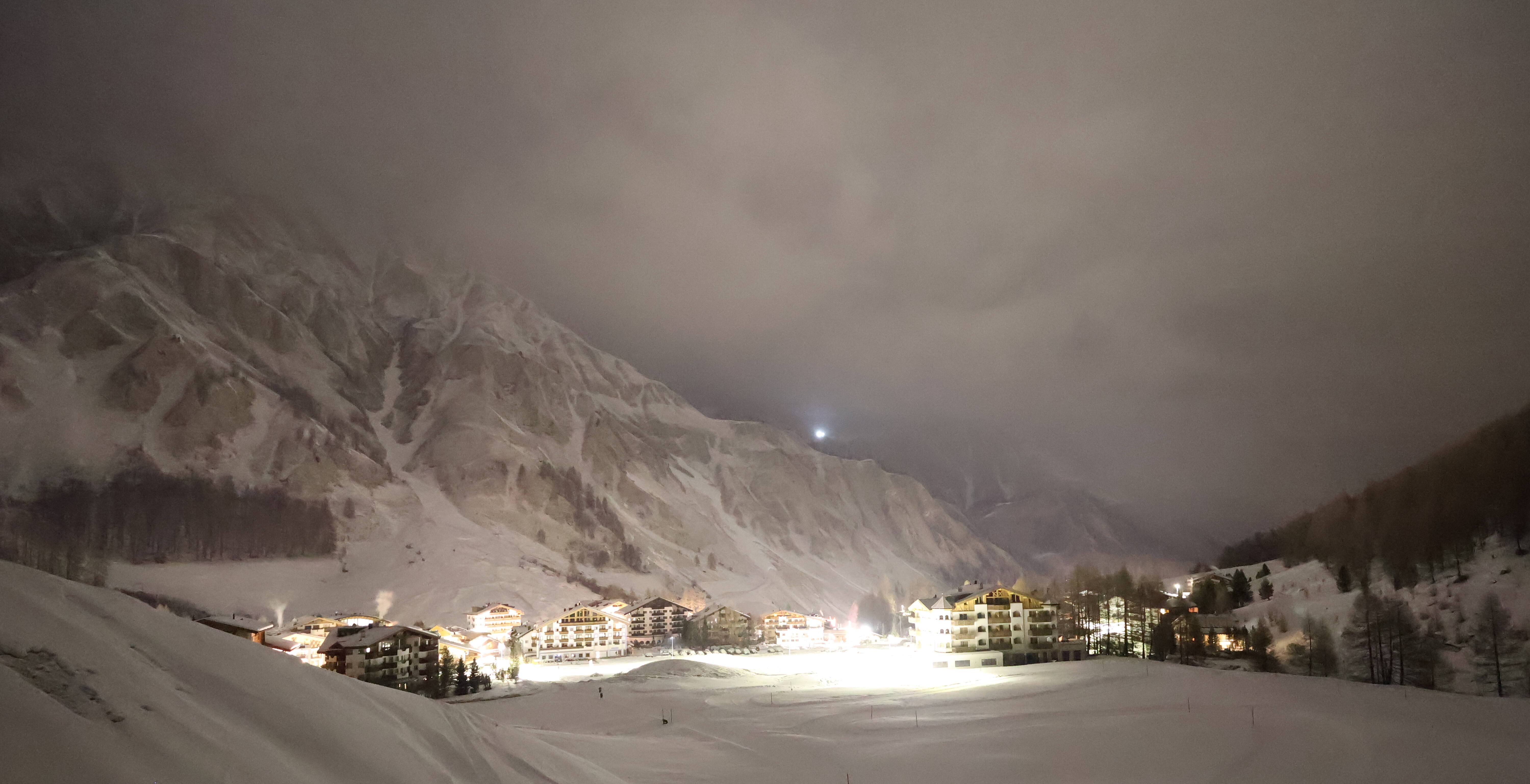 Archived image Webcam Samnaun: Village View