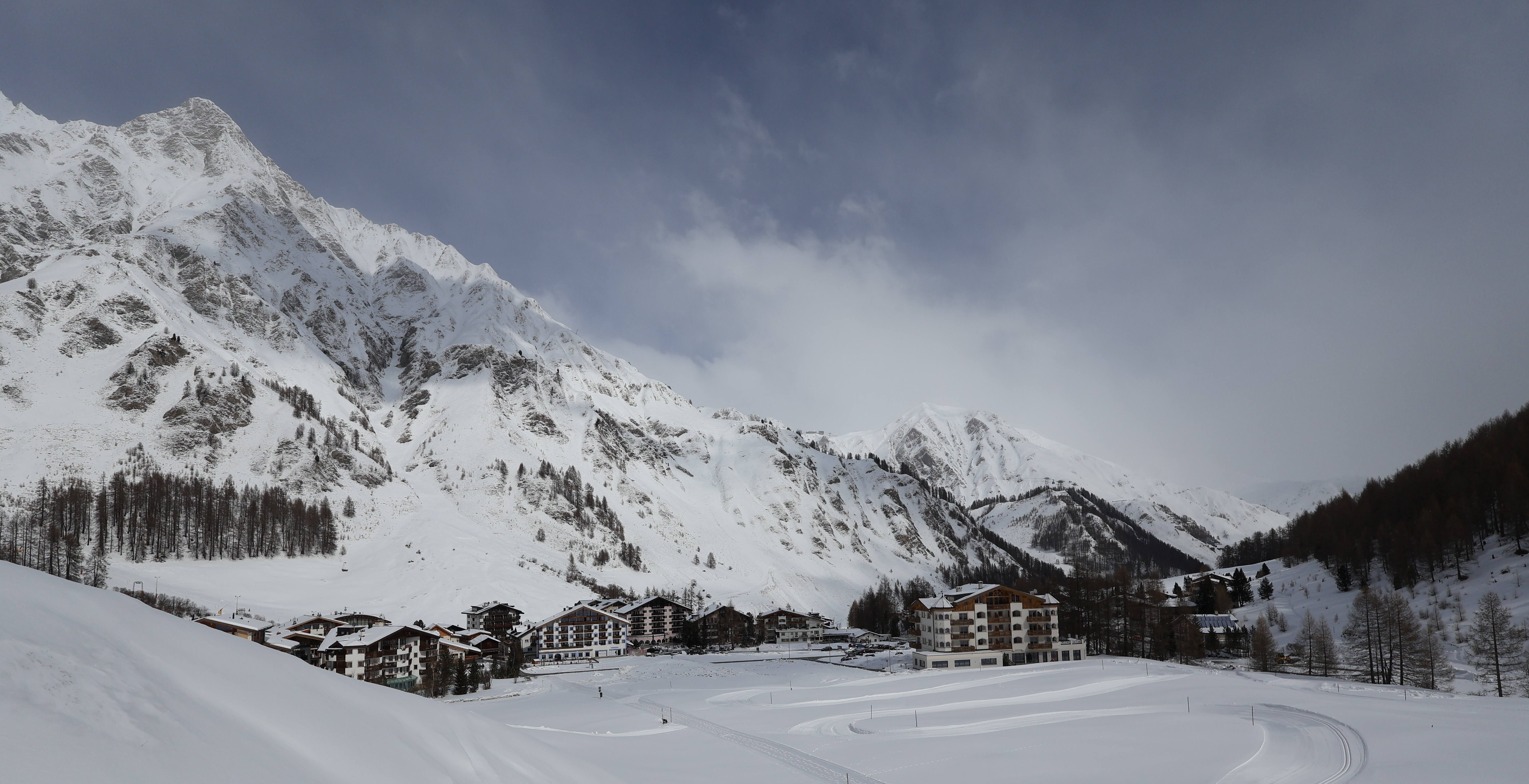 Archived image Webcam Samnaun: Village View