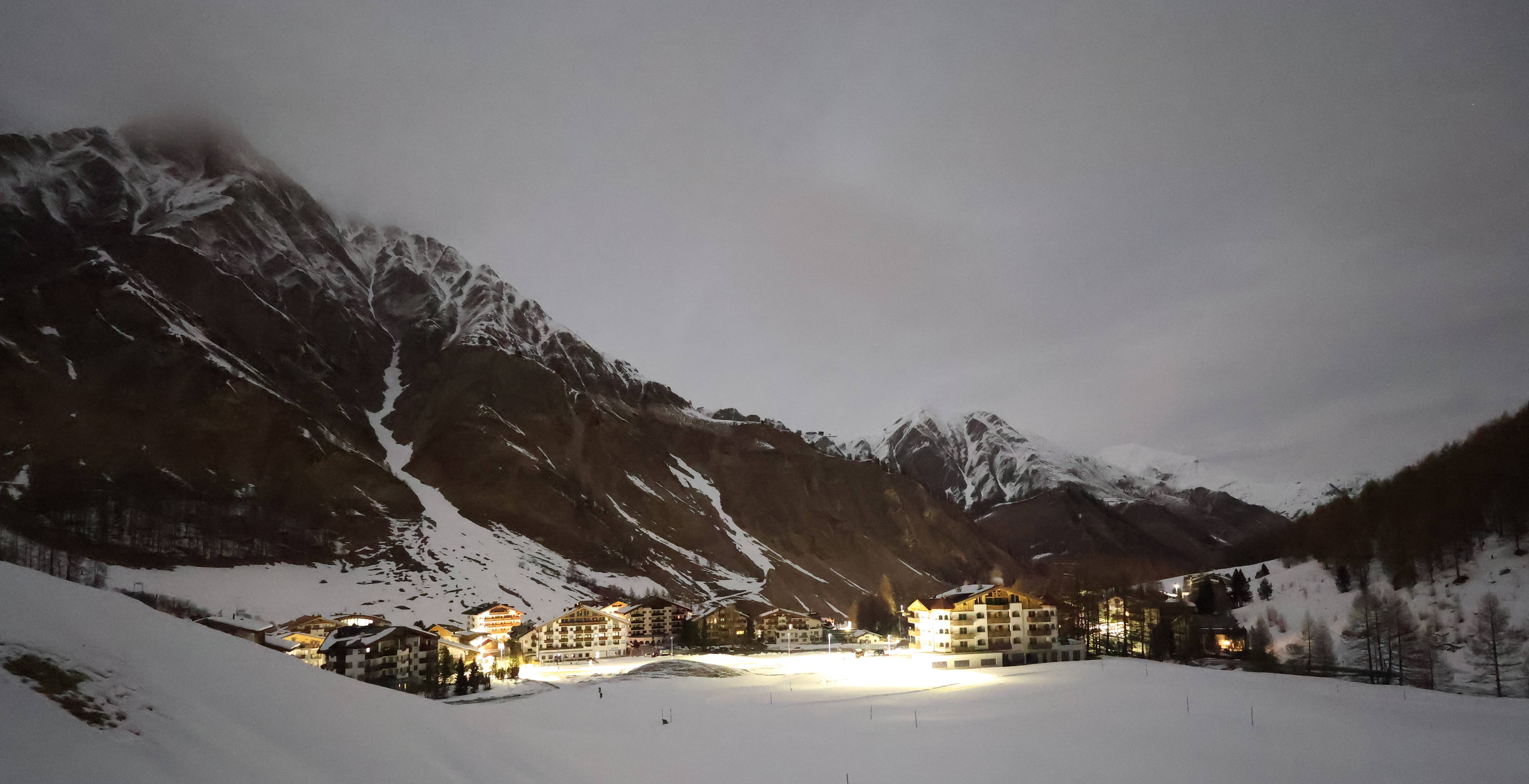 Archiv Foto Webcam Samnaun: Blick auf das Dorf