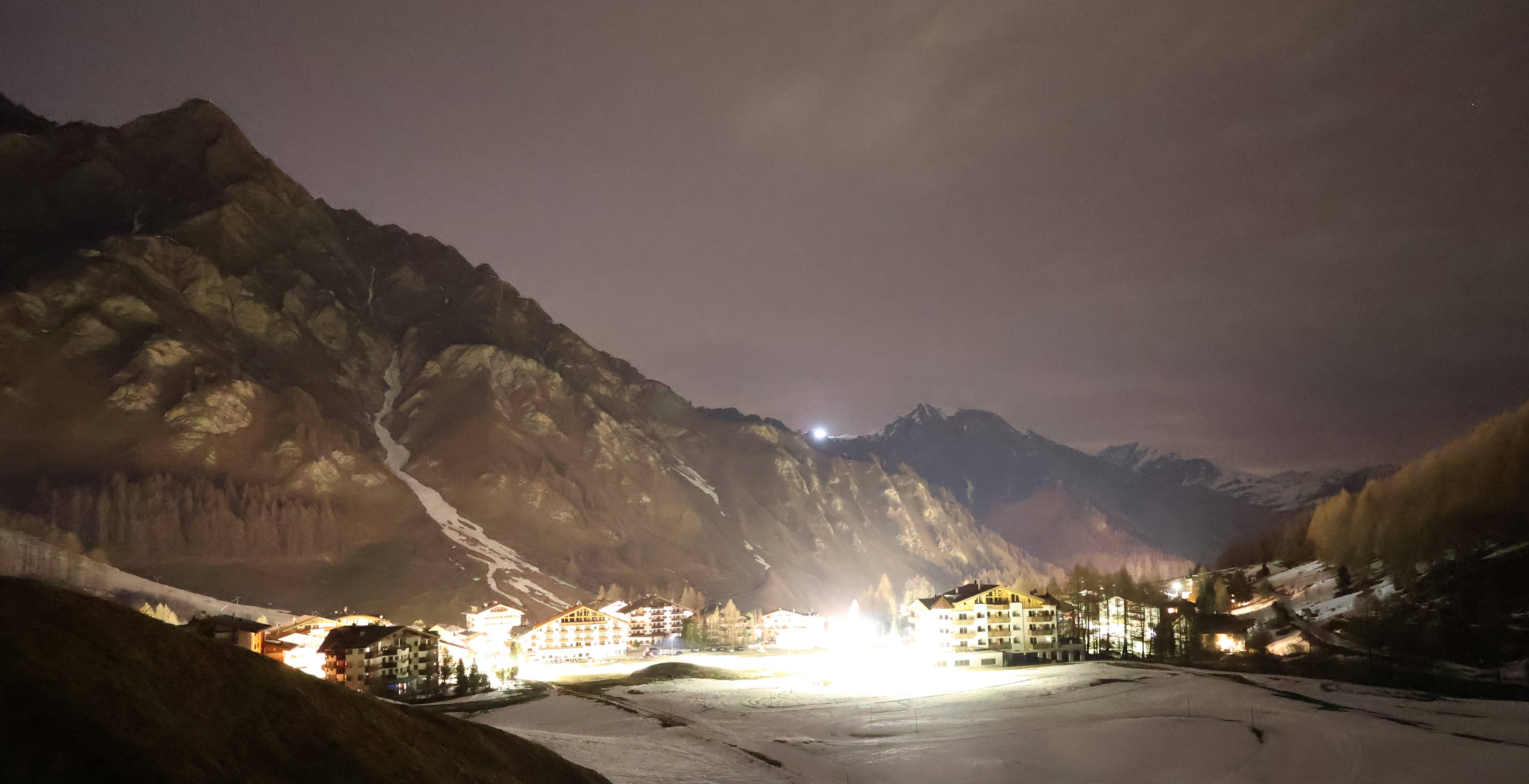 Archived image Webcam Samnaun: Village View