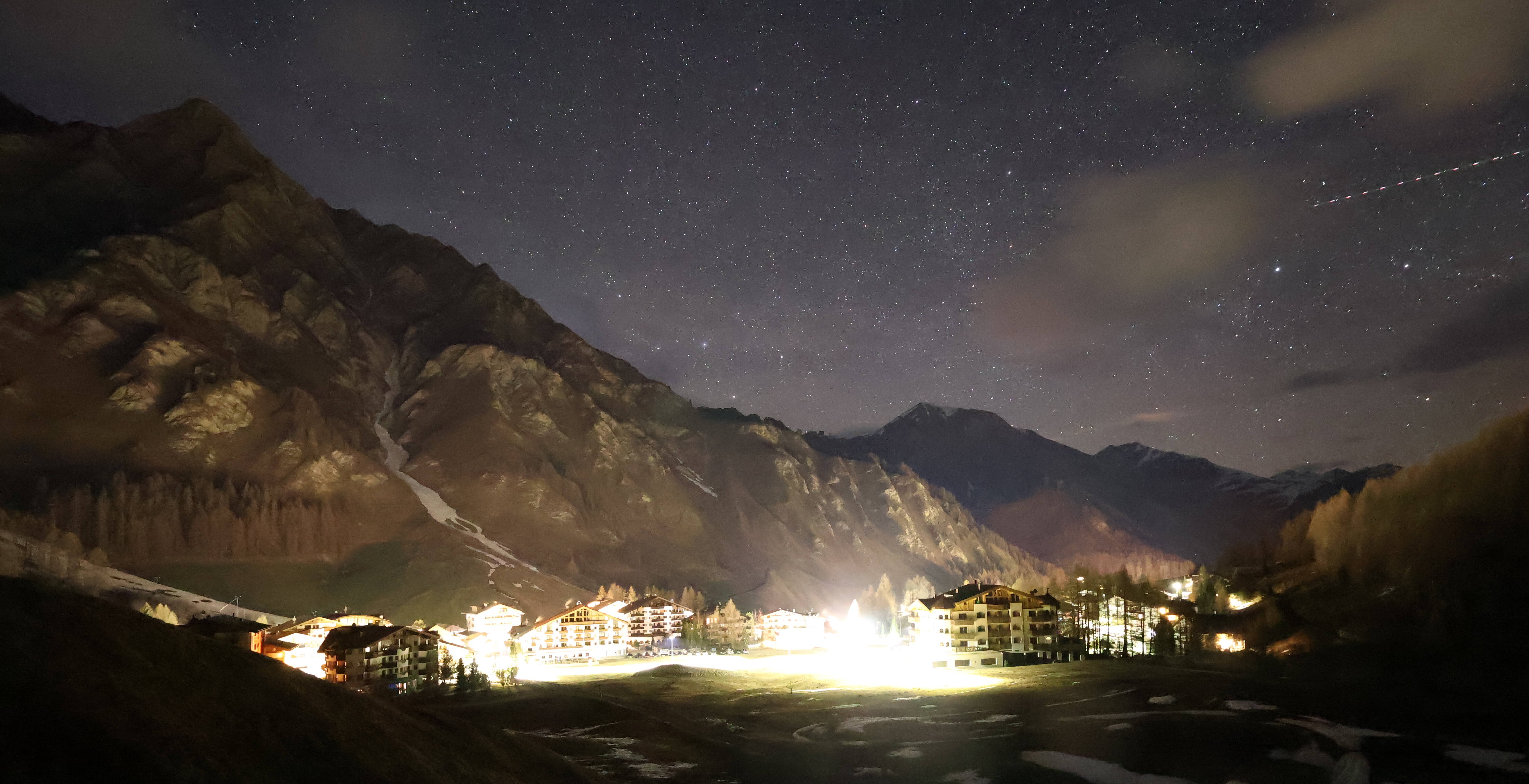 Archiv Foto Webcam Samnaun: Blick auf das Dorf