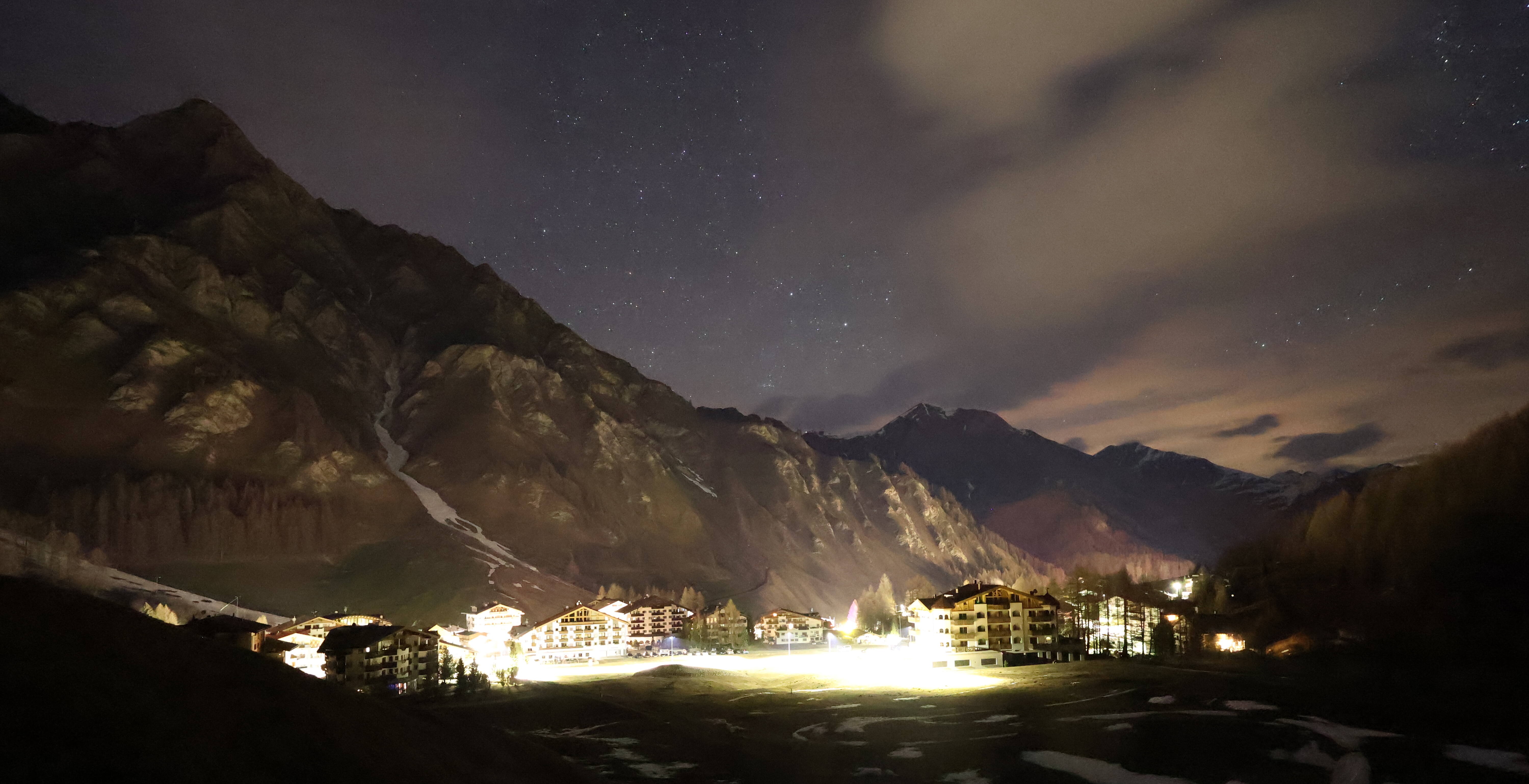 Archiv Foto Webcam Samnaun: Blick auf das Dorf