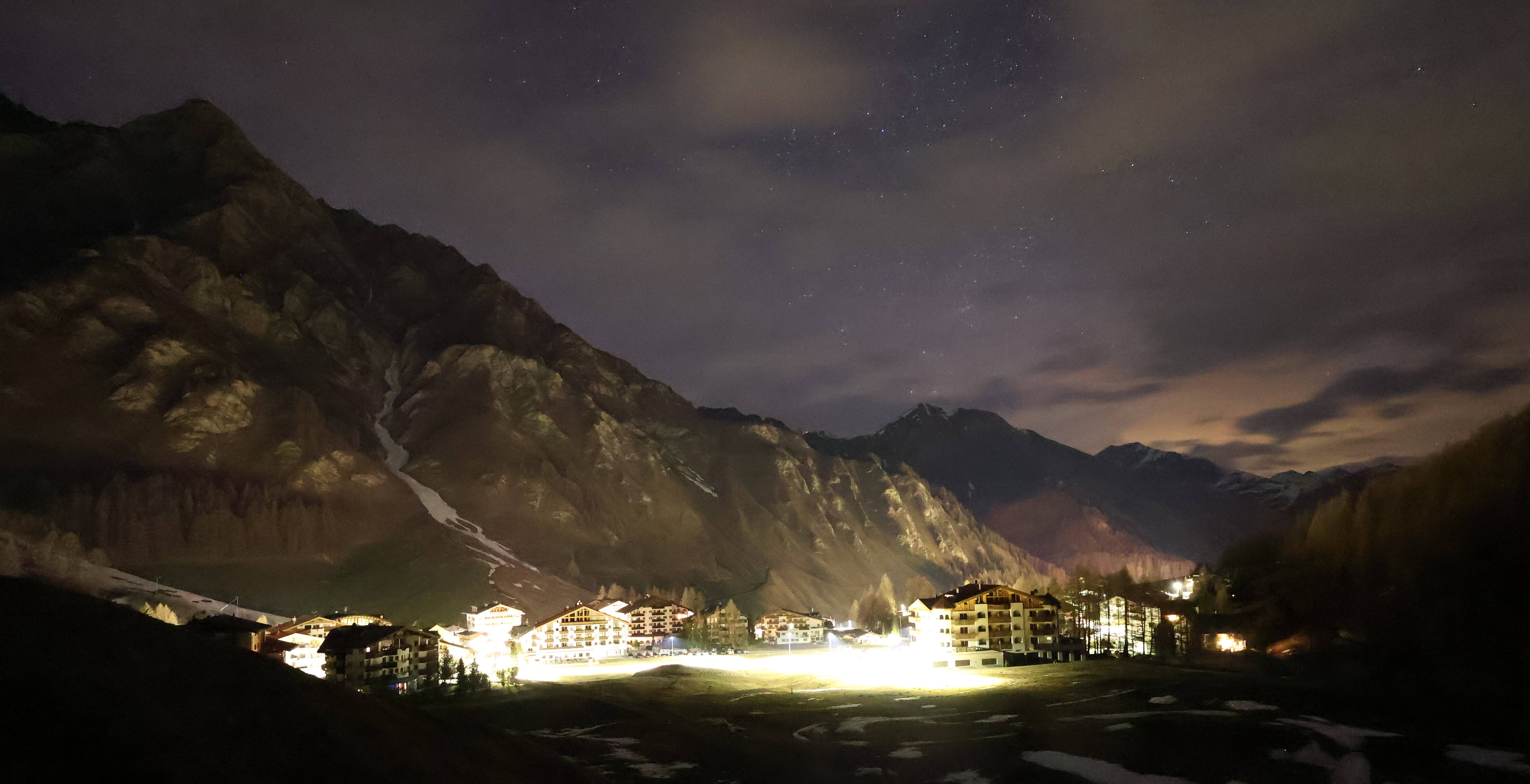 Archiv Foto Webcam Samnaun: Blick auf das Dorf