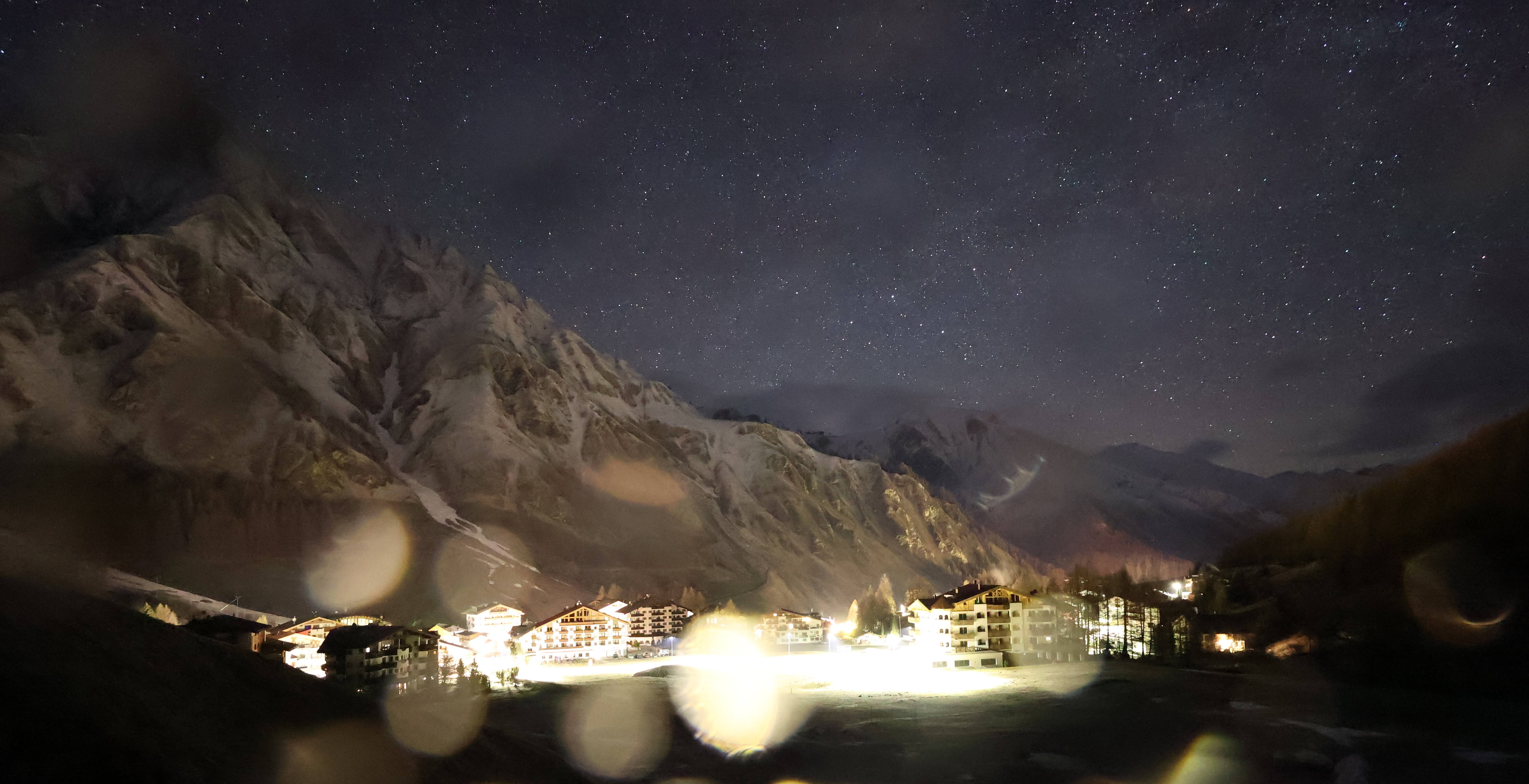 Archived image Webcam Samnaun: Village View