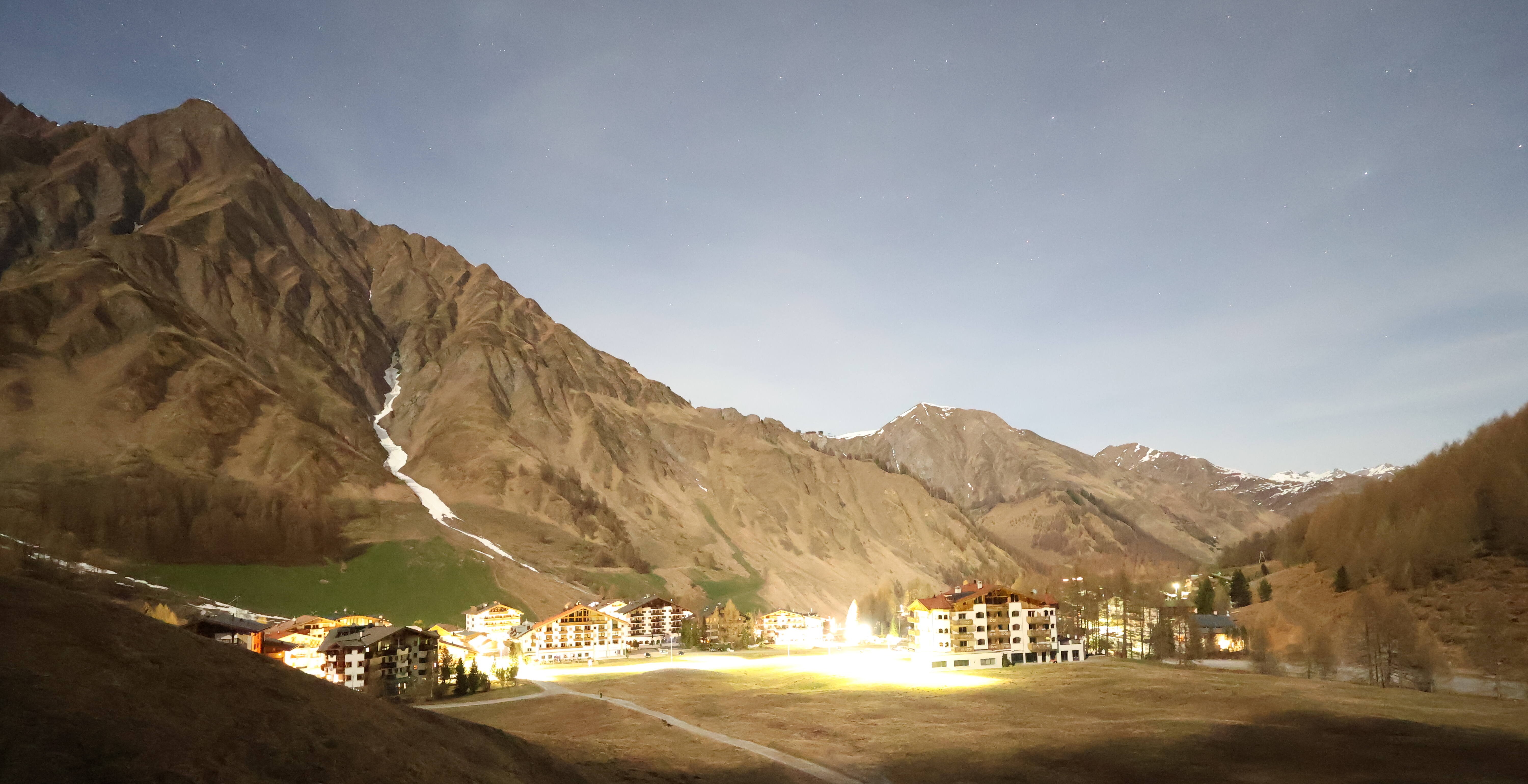 Archiv Foto Webcam Samnaun: Blick auf das Dorf