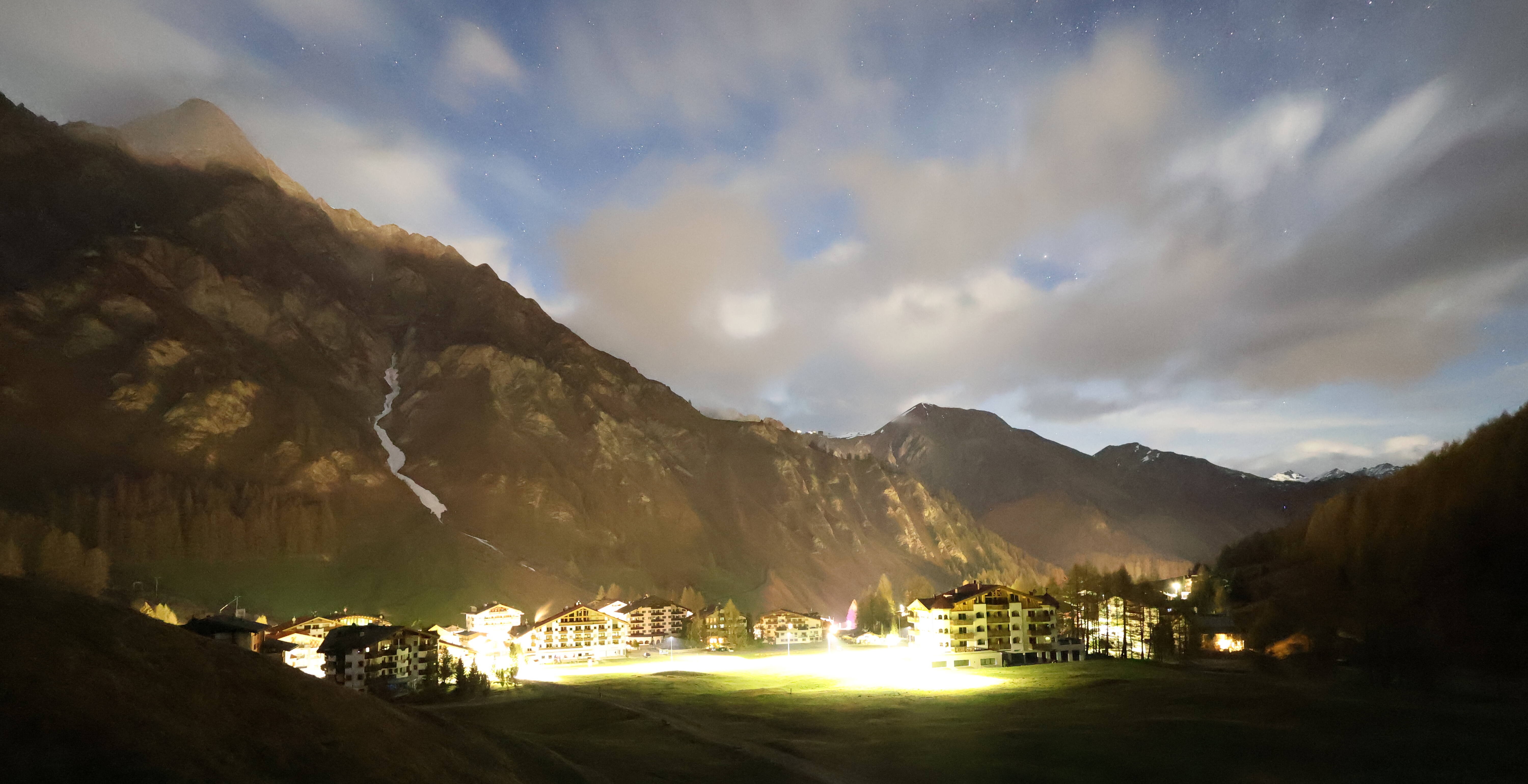 Archived image Webcam Samnaun: Village View
