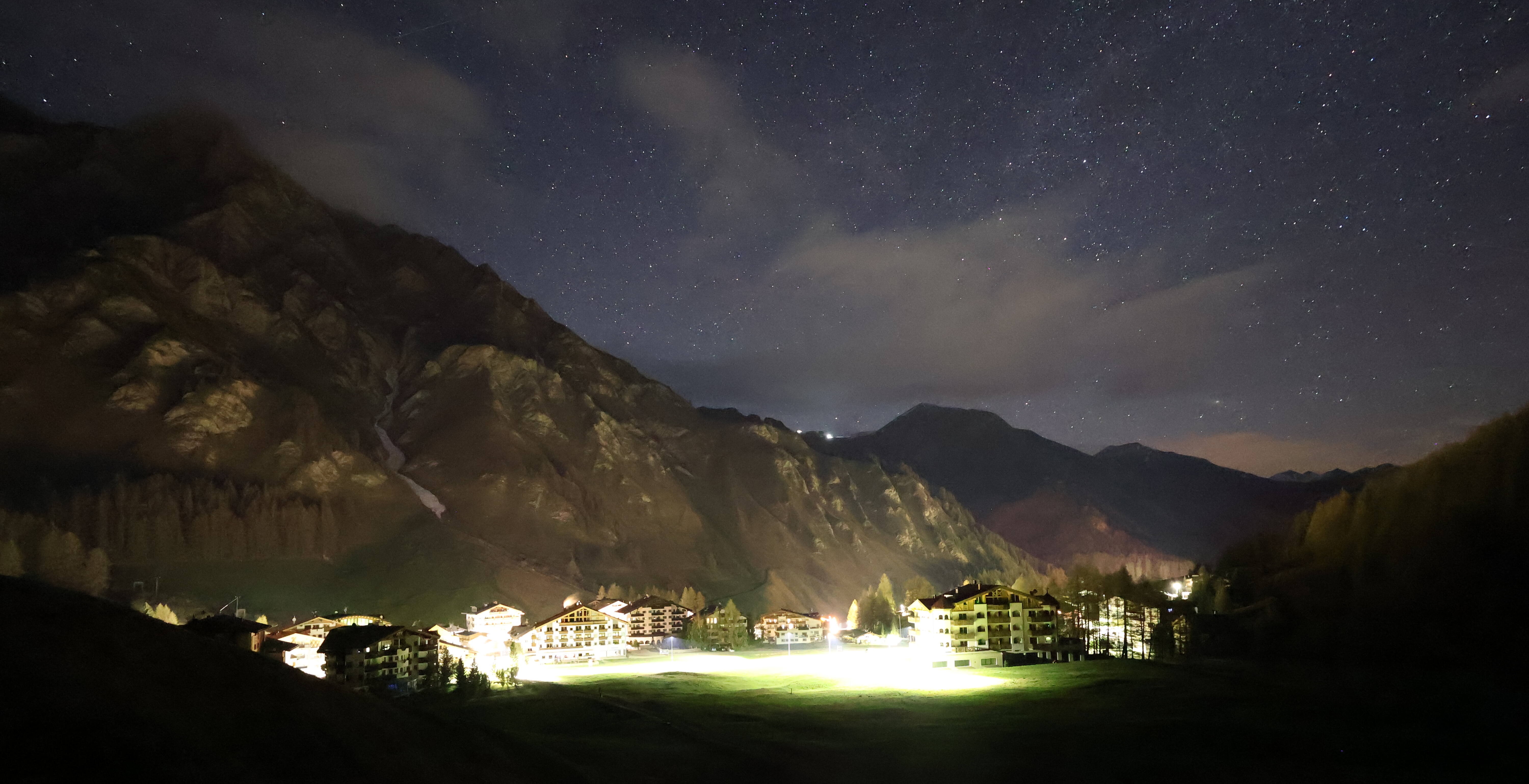 Archiv Foto Webcam Samnaun: Blick auf das Dorf