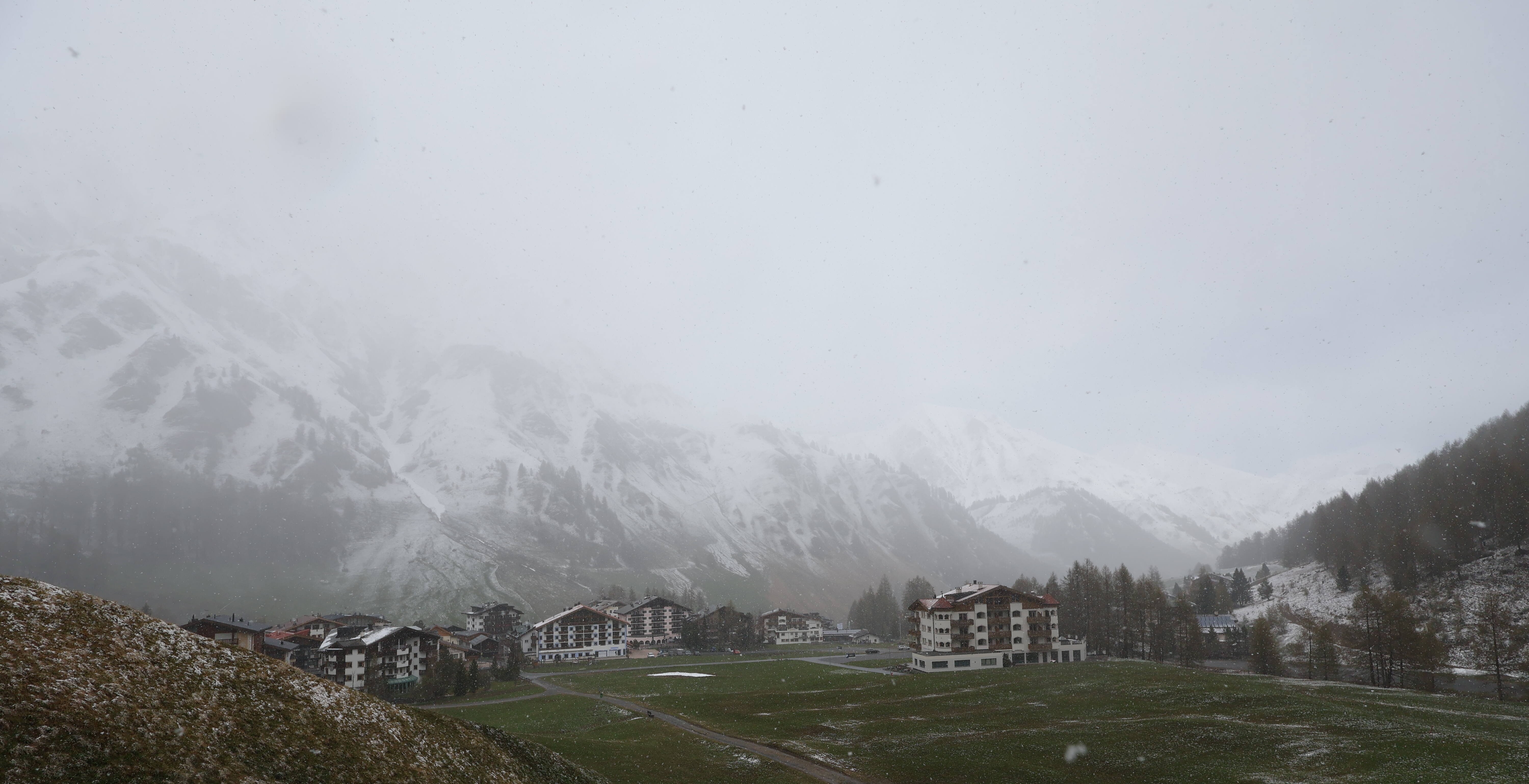 Archiv Foto Webcam Samnaun: Blick auf das Dorf