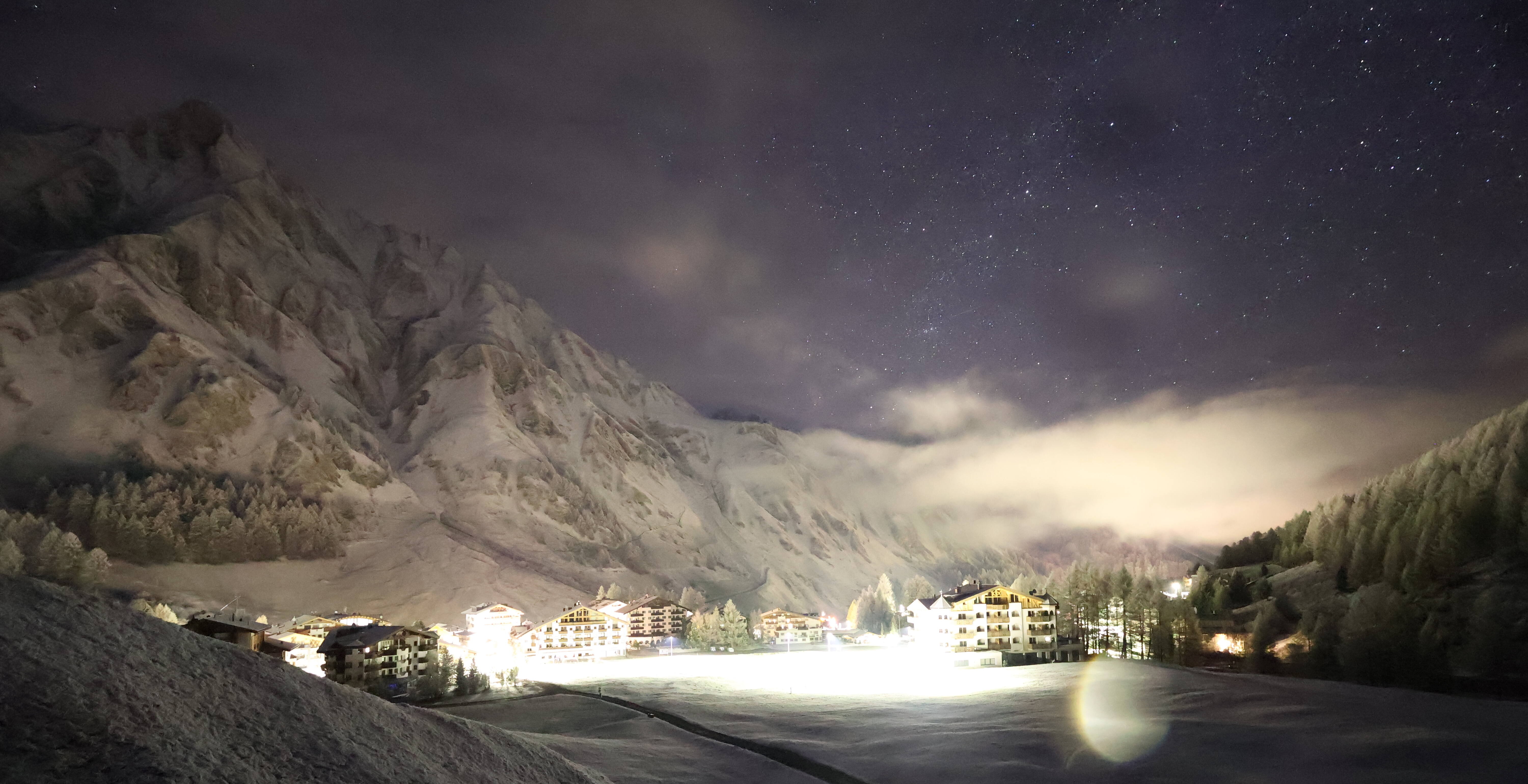 Archived image Webcam Samnaun: Village View