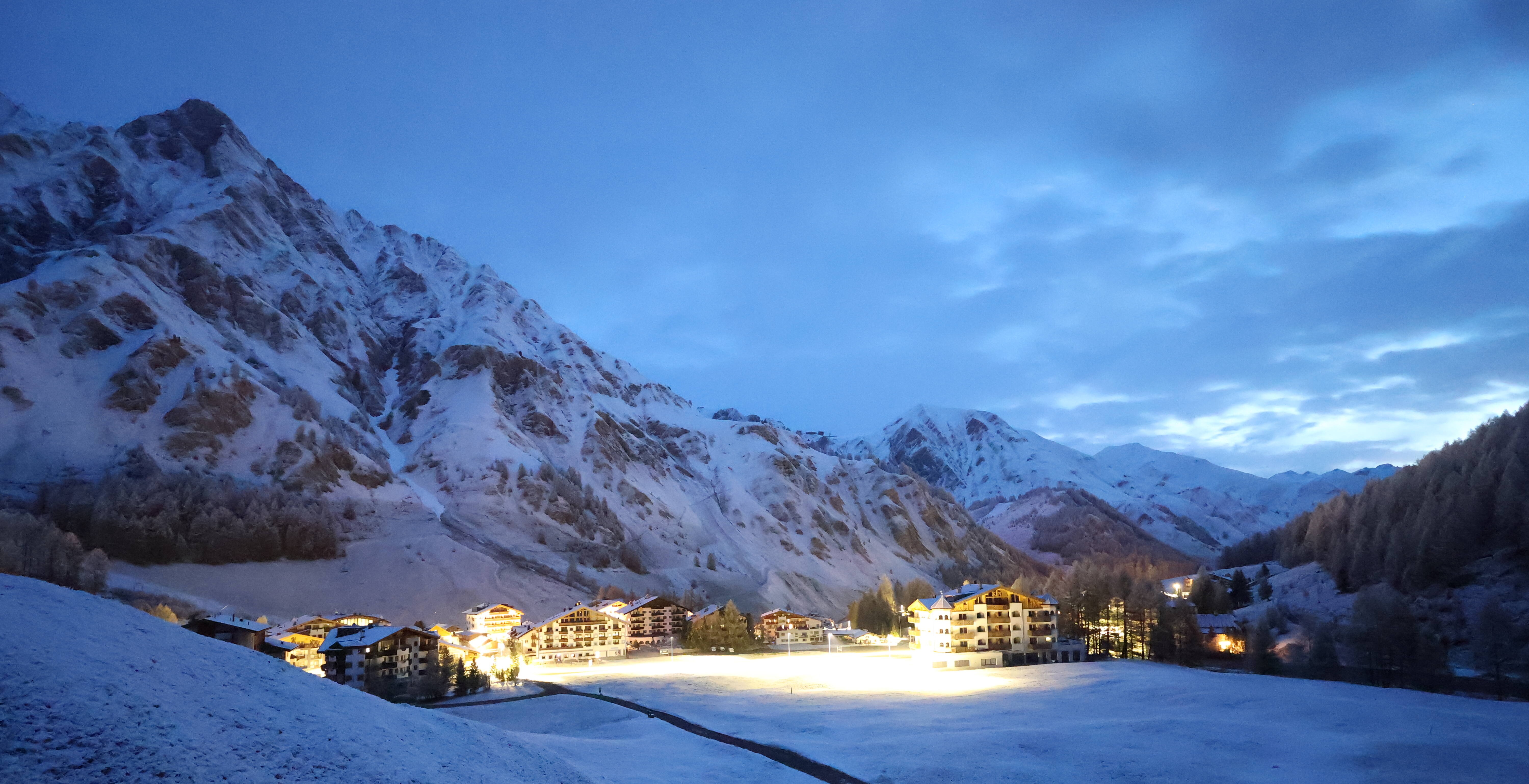 Archived image Webcam Samnaun: Village View