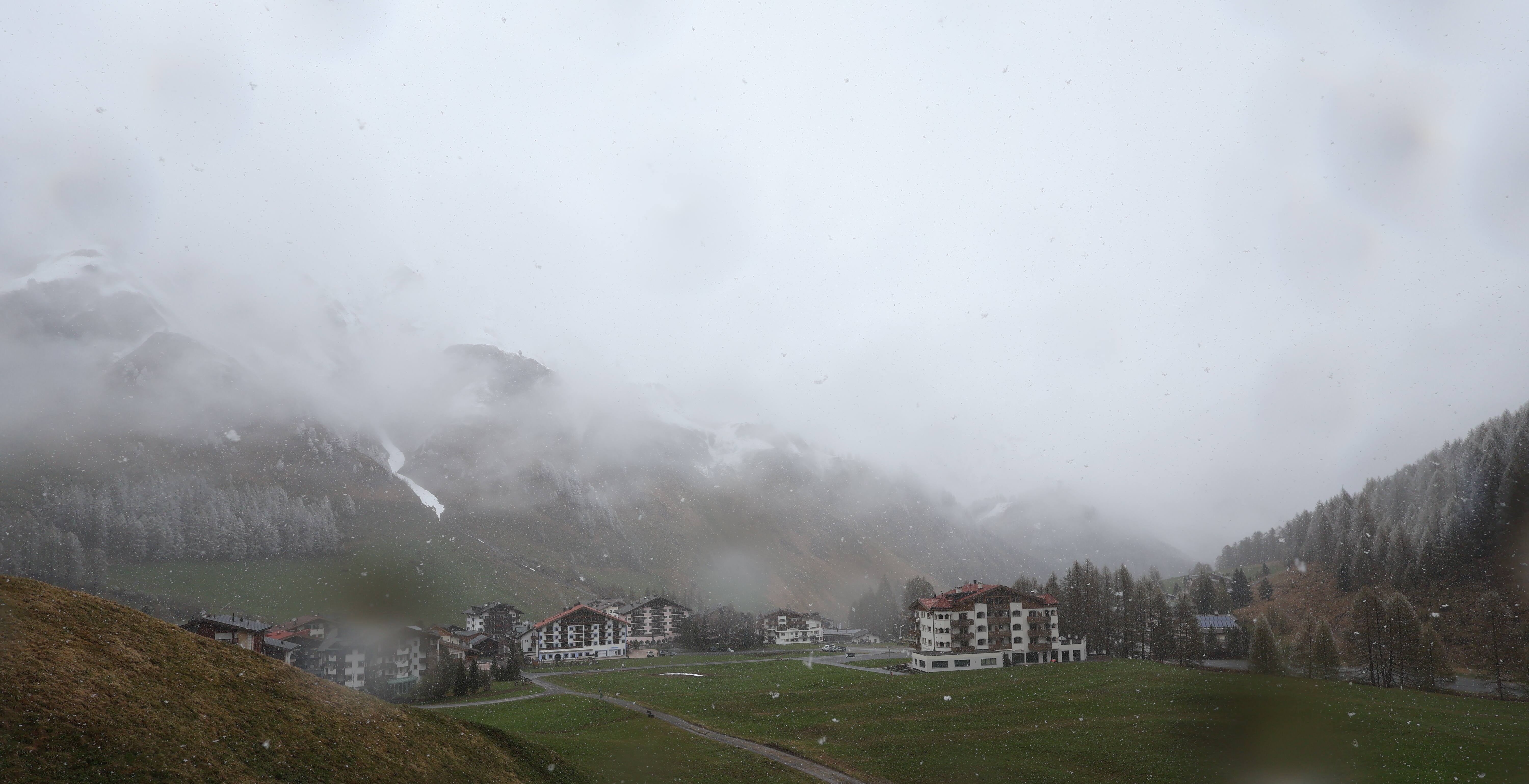 Archiv Foto Webcam Samnaun: Blick auf das Dorf
