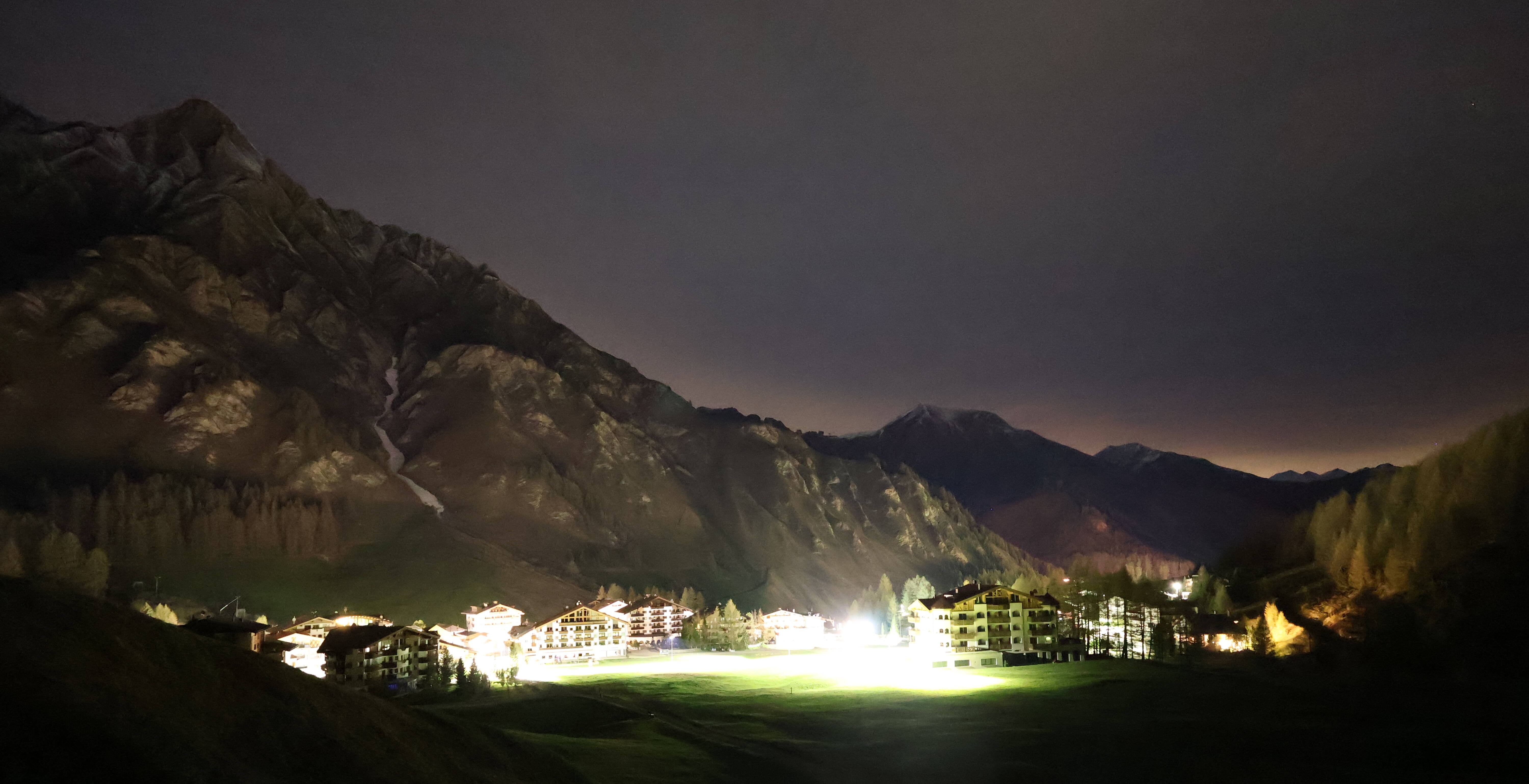 Archiv Foto Webcam Samnaun: Blick auf das Dorf