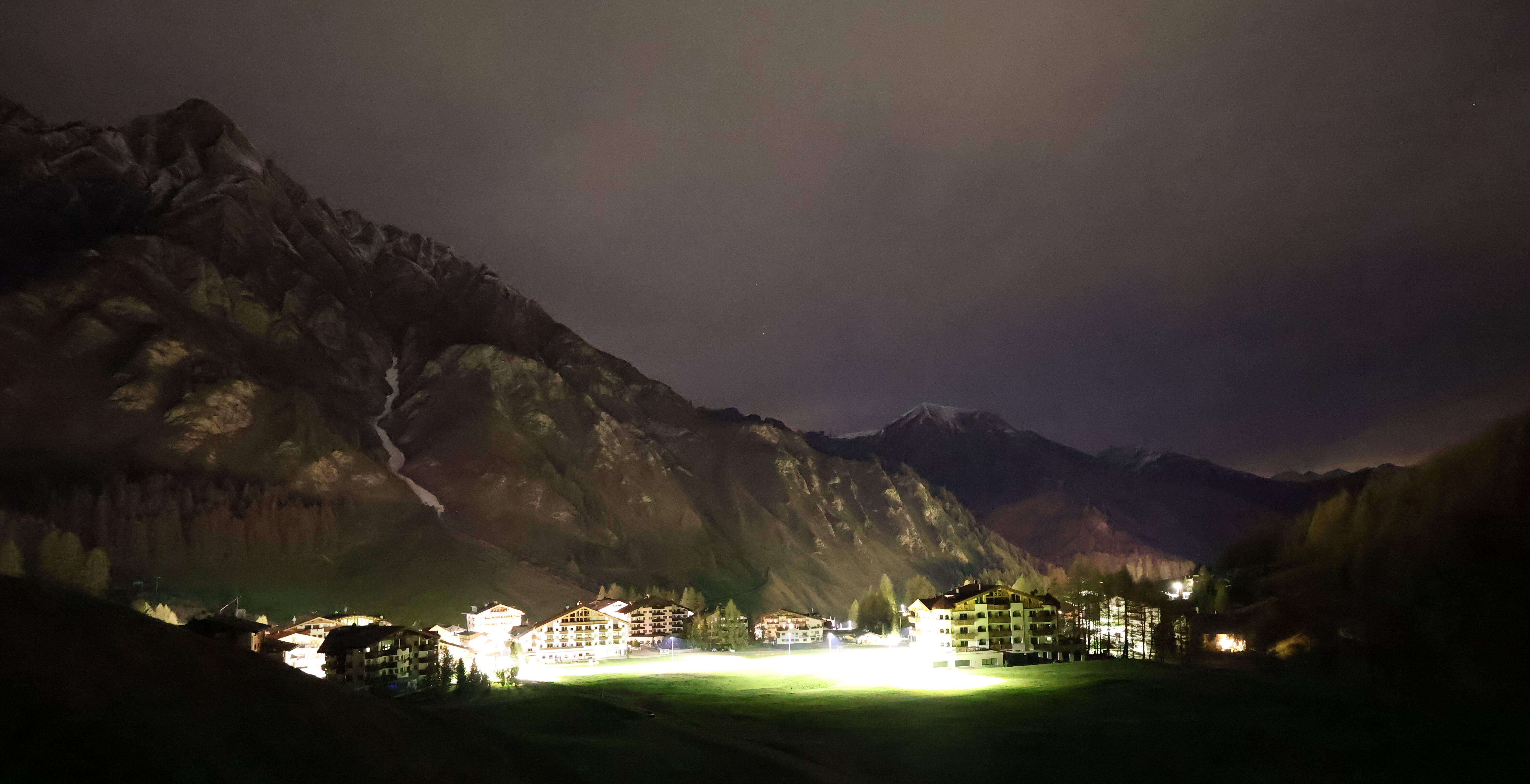 Archiv Foto Webcam Samnaun: Blick auf das Dorf