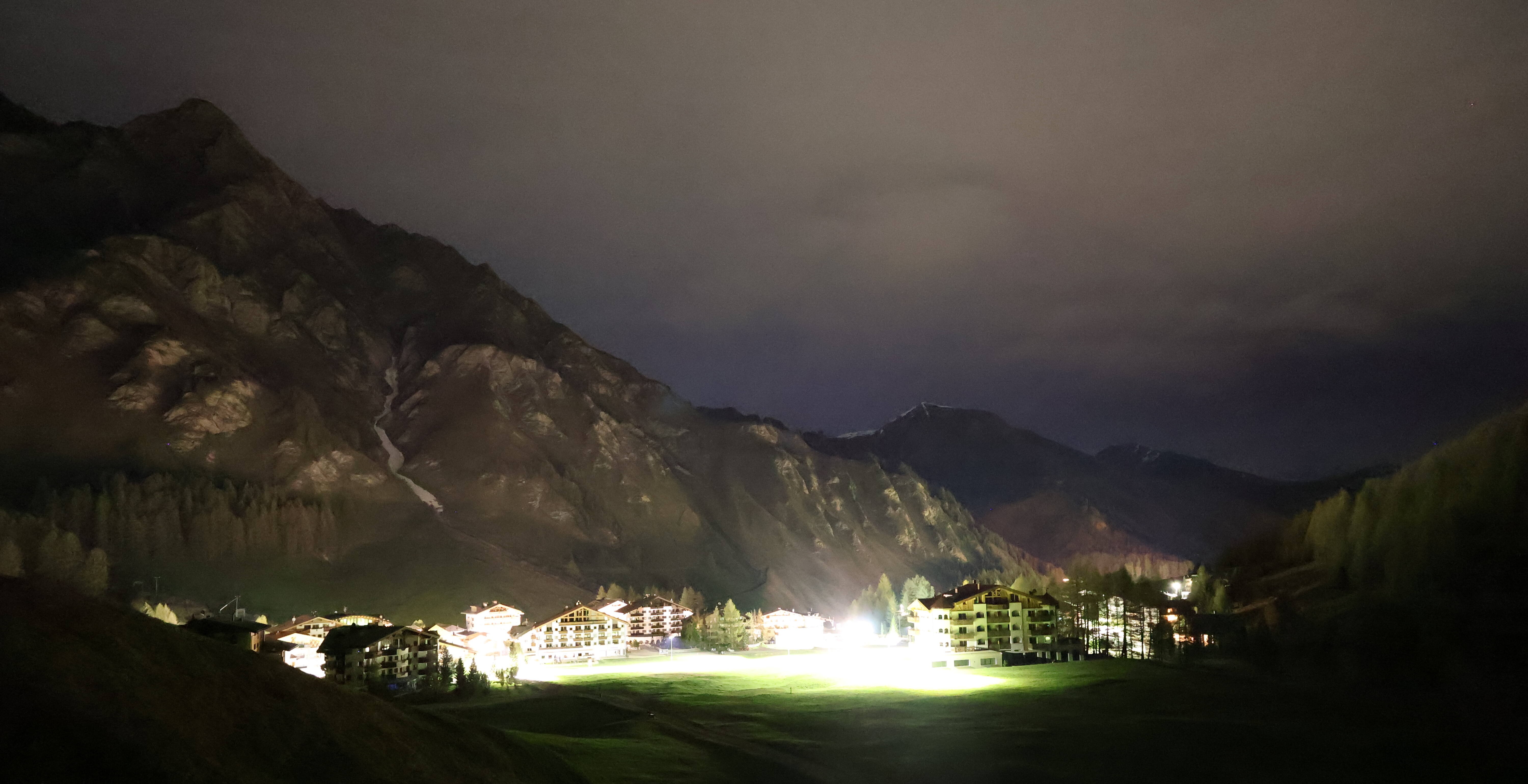 Archived image Webcam Samnaun: Village View