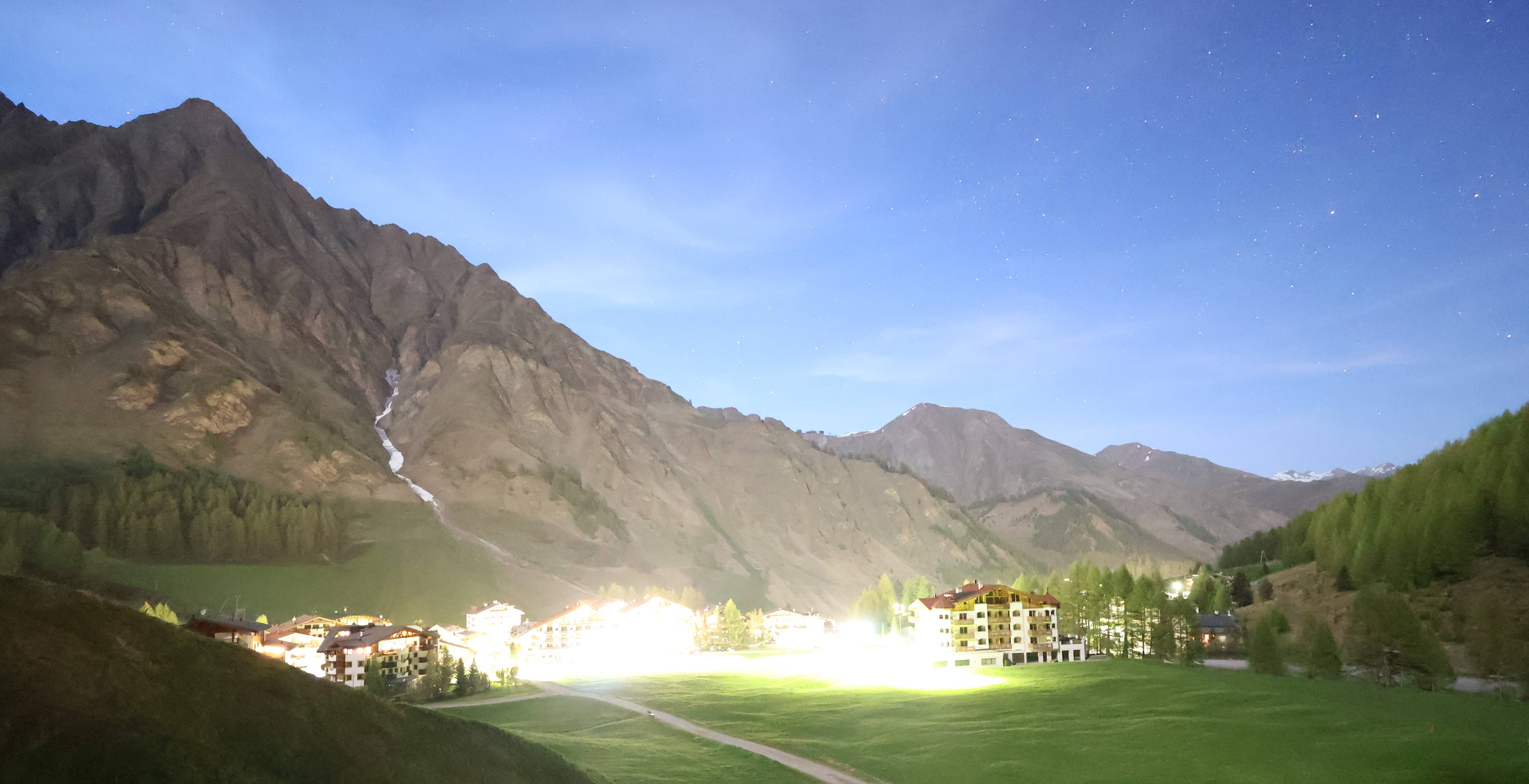 Archived image Webcam Samnaun: Village View