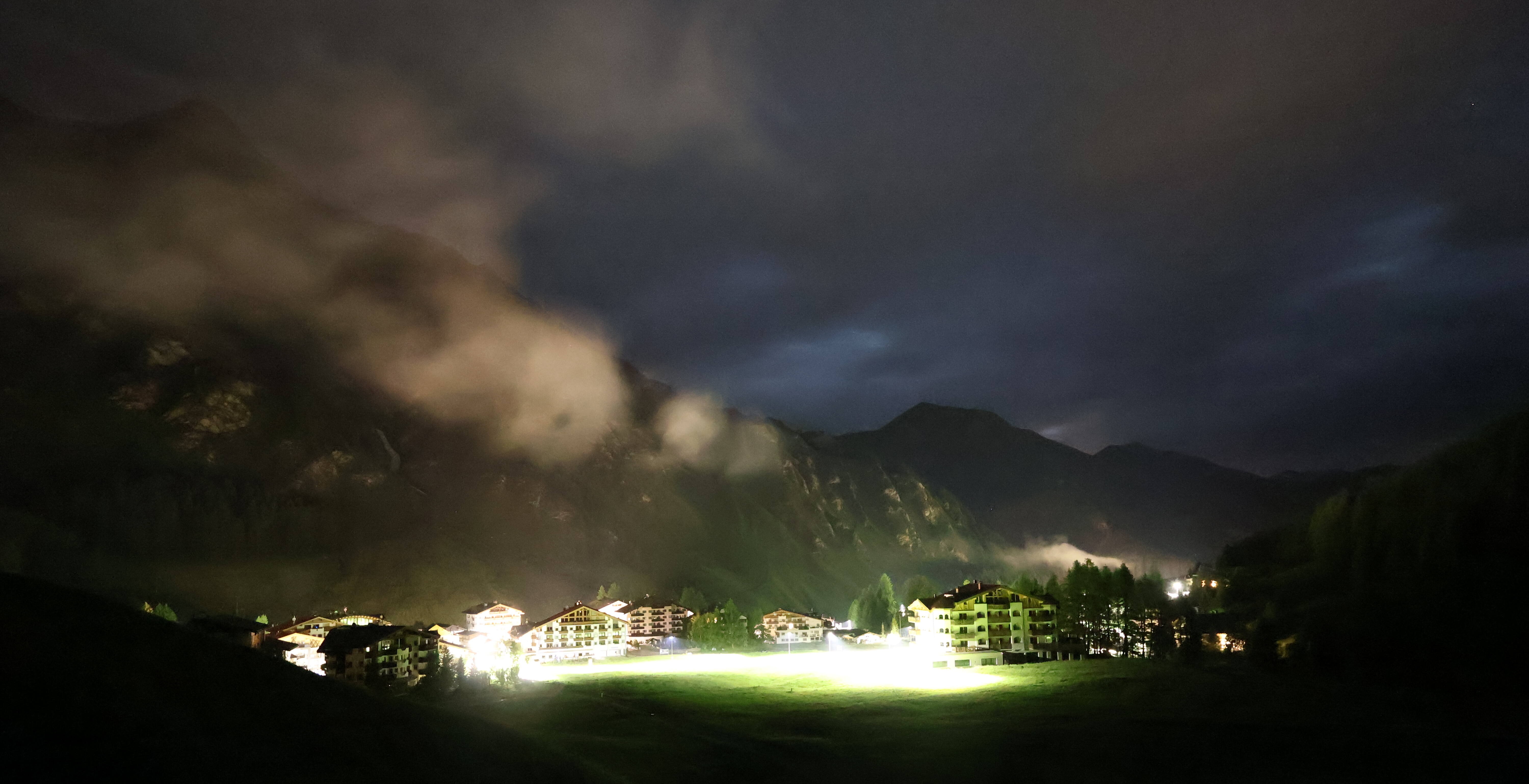 Archiv Foto Webcam Samnaun: Blick auf das Dorf