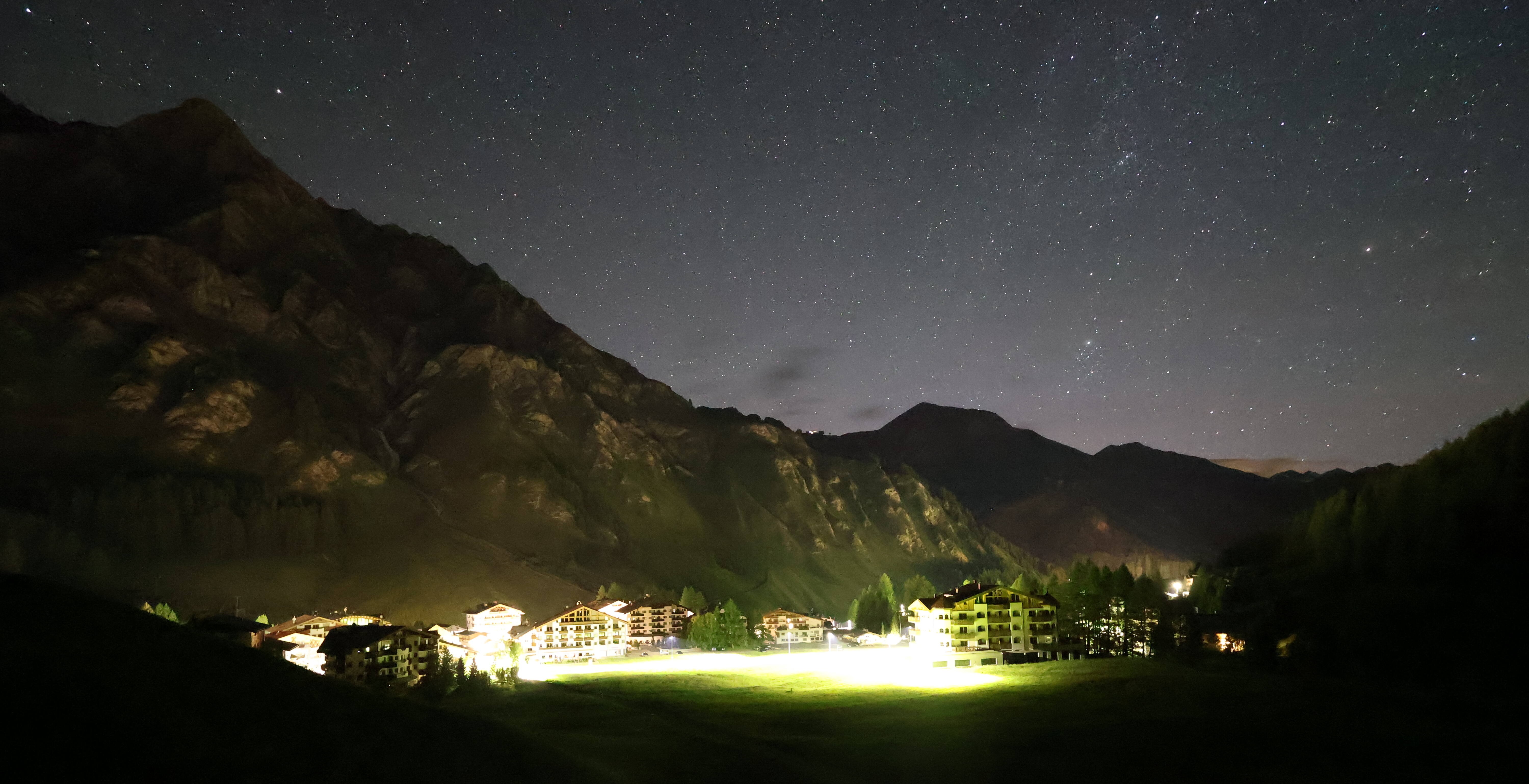 Archiv Foto Webcam Samnaun: Blick auf das Dorf