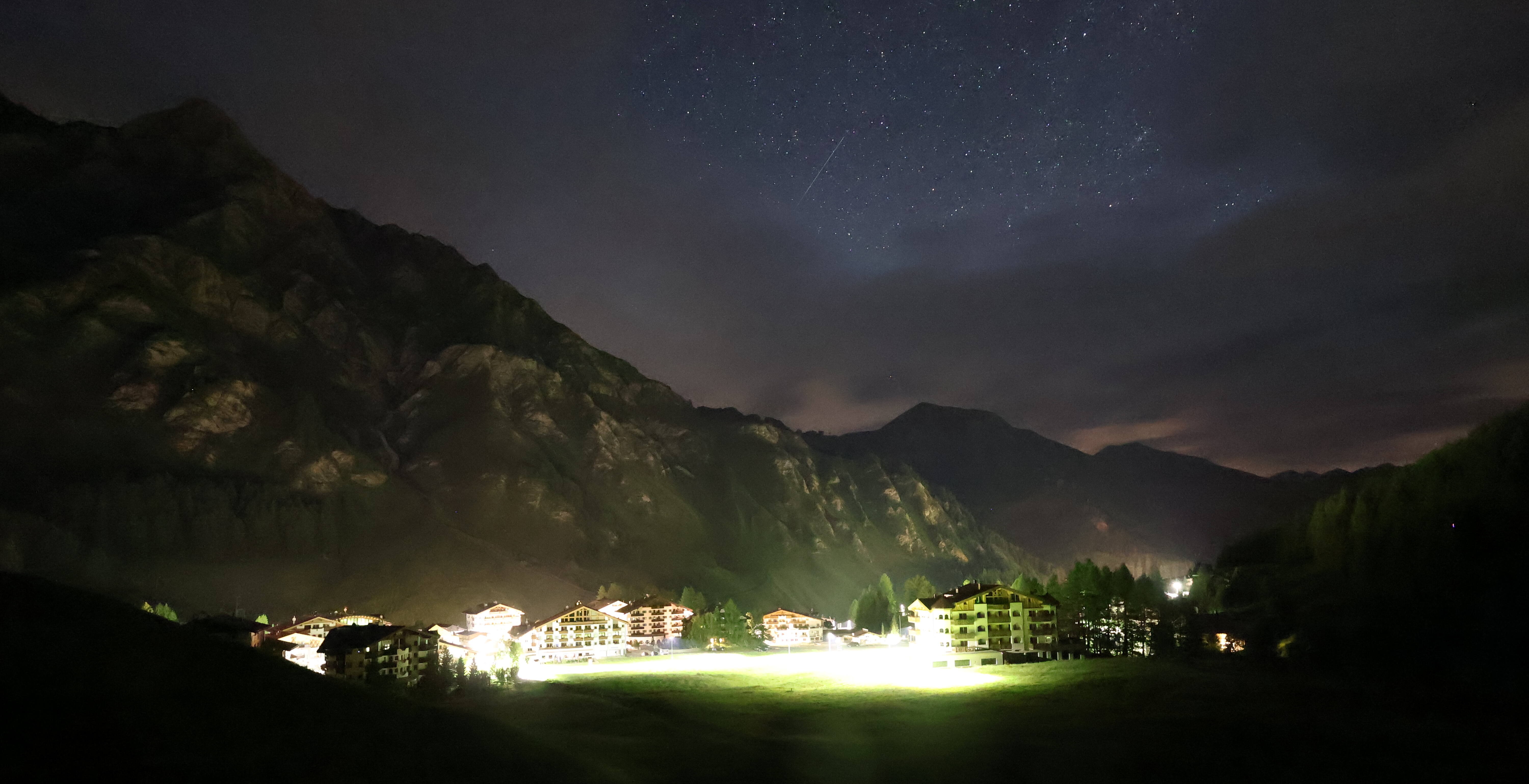 Archiv Foto Webcam Samnaun: Blick auf das Dorf