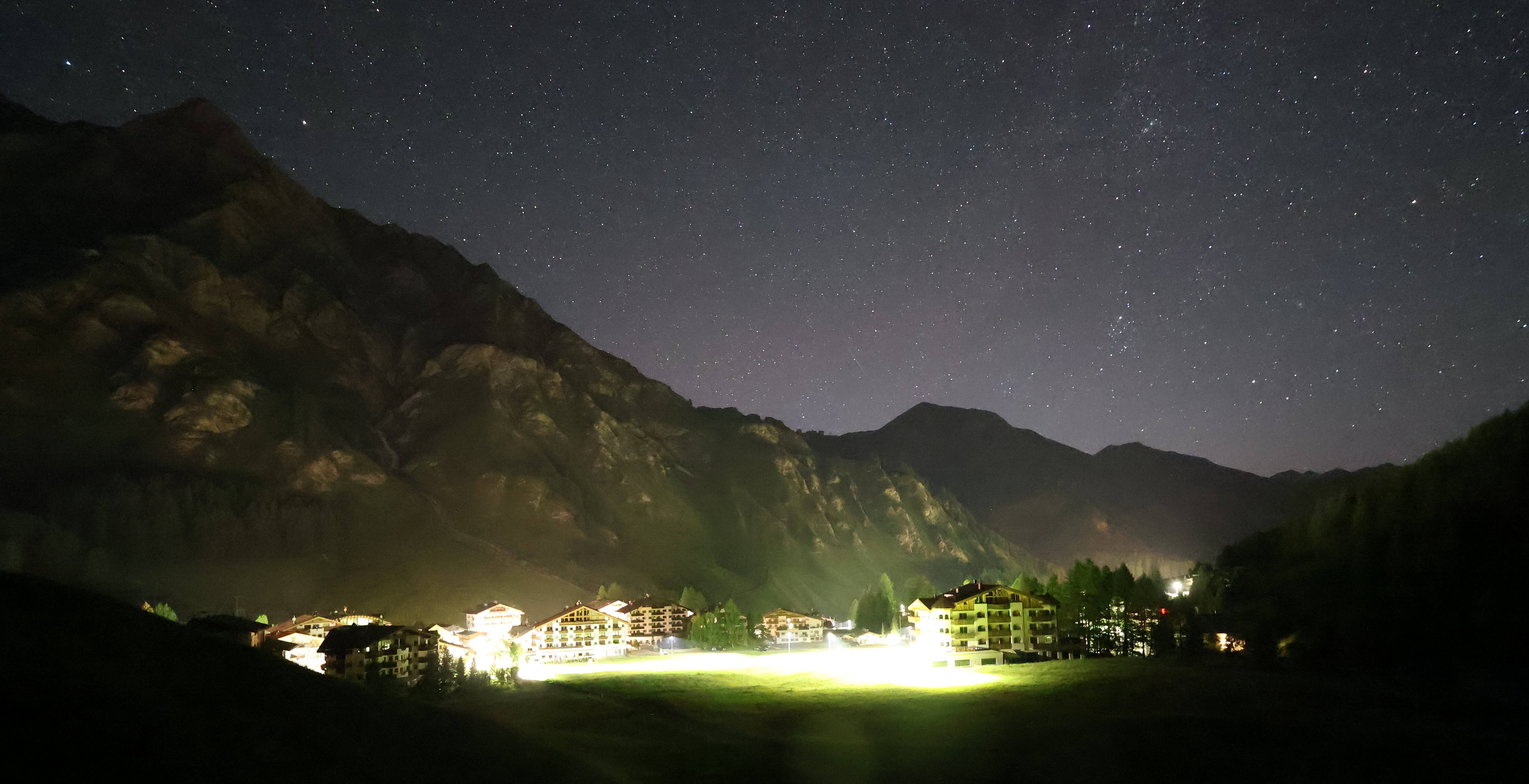Archiv Foto Webcam Samnaun: Blick auf das Dorf
