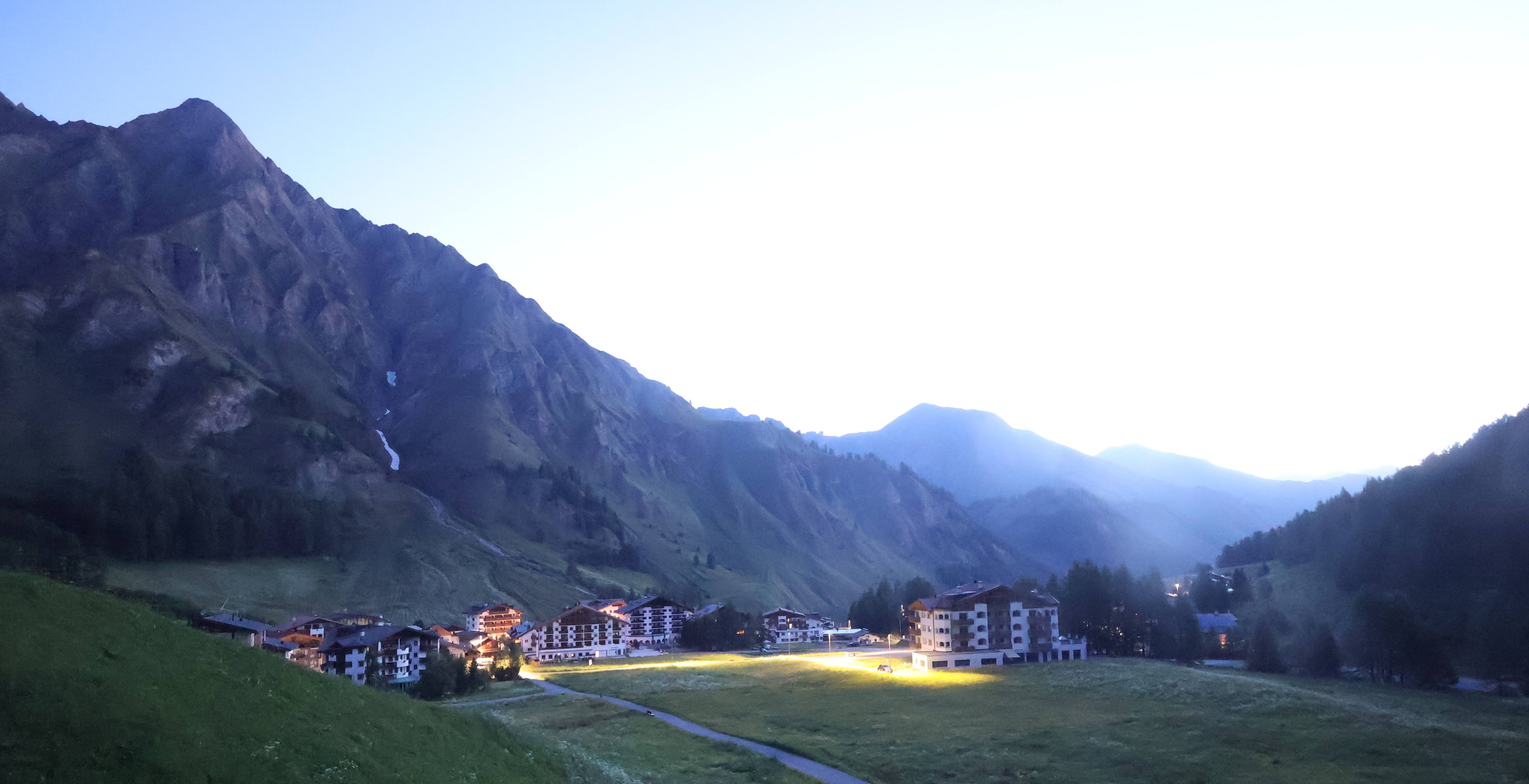 Archiv Foto Webcam Samnaun: Blick auf das Dorf