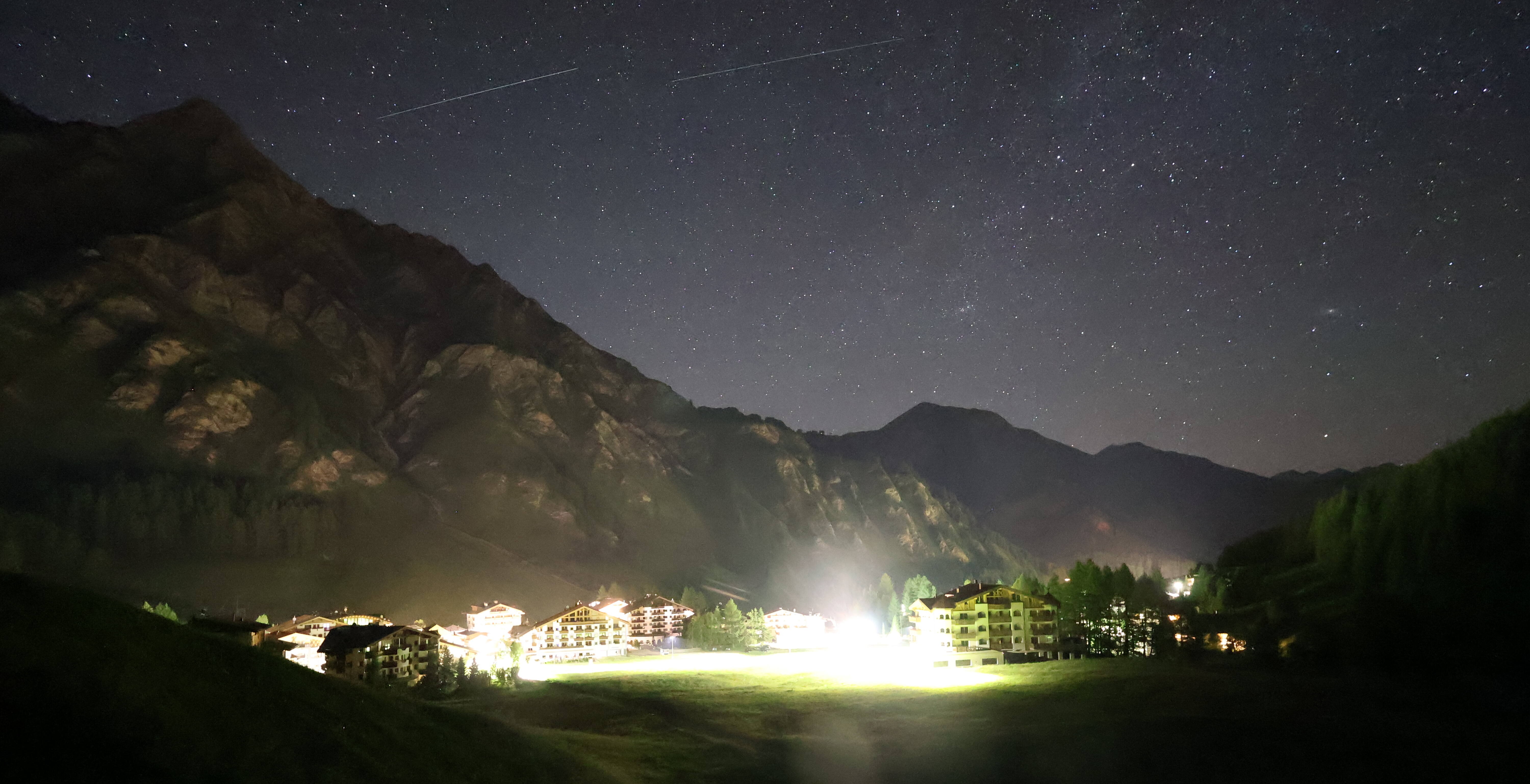 Archiv Foto Webcam Samnaun: Blick auf das Dorf