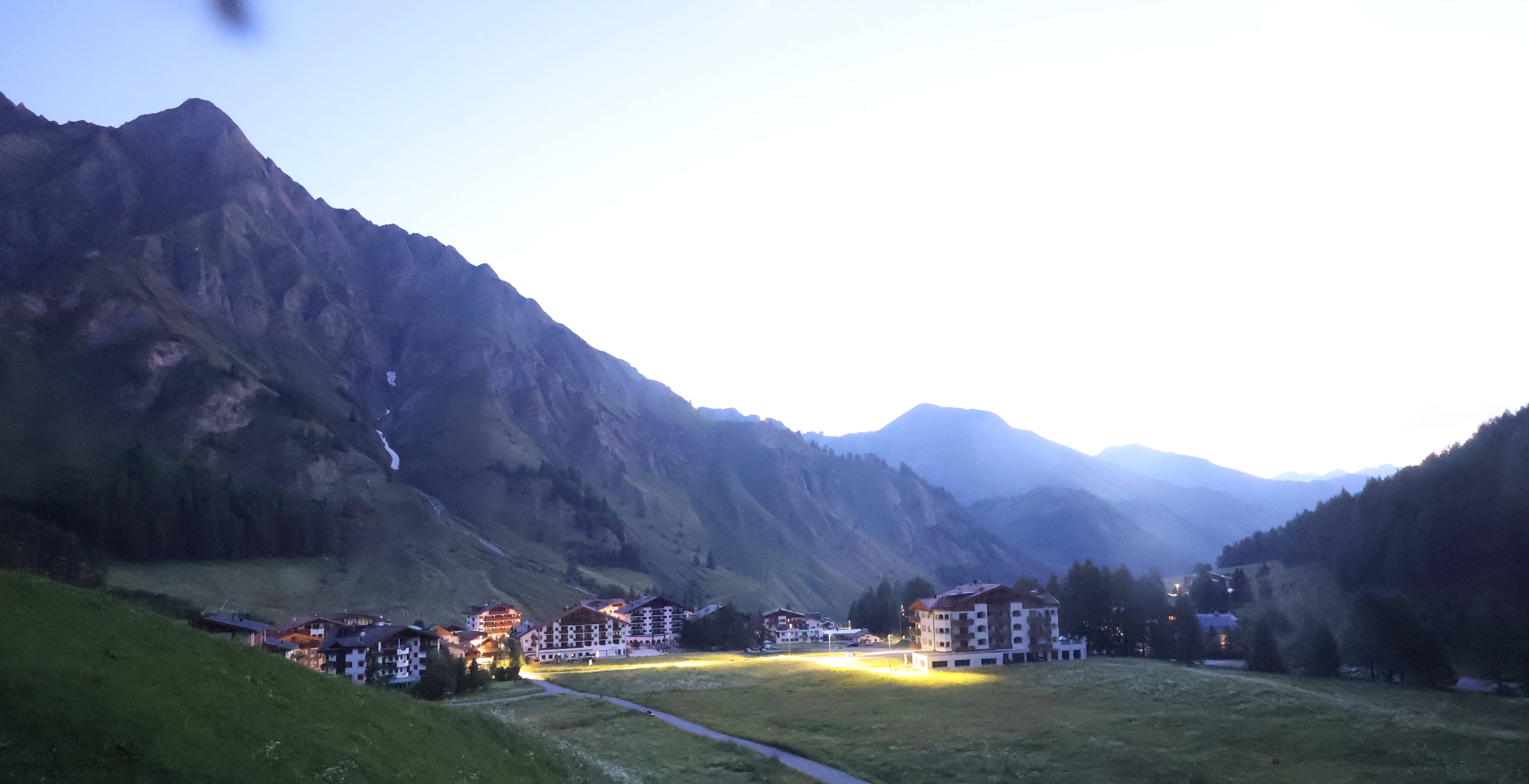 Archiv Foto Webcam Samnaun: Blick auf das Dorf